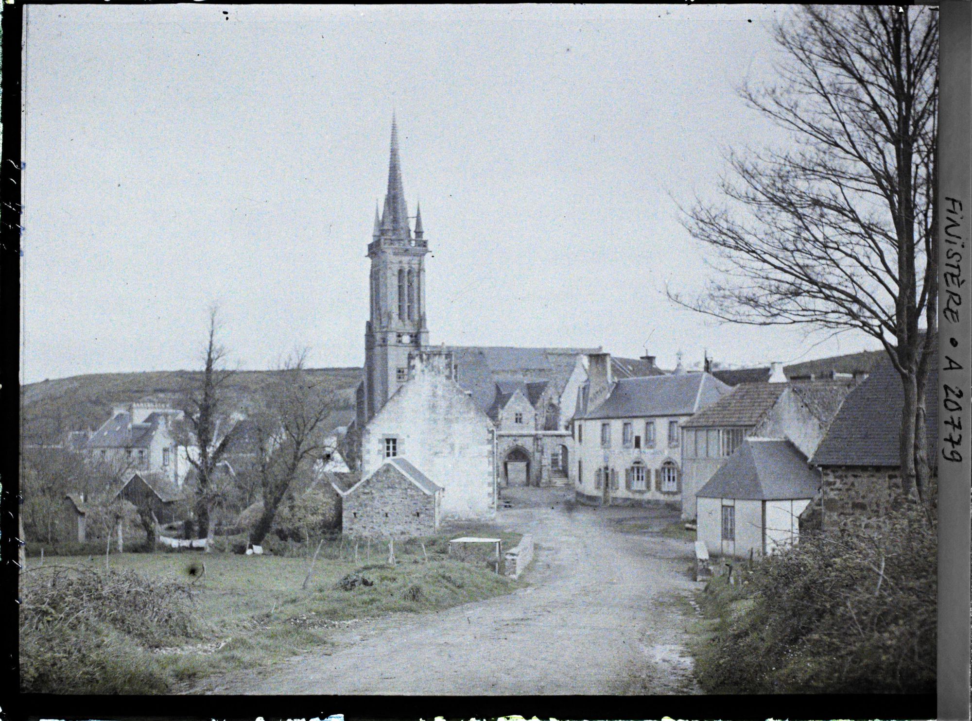 Image représentant Vue d'ensemble de l'entrée du village