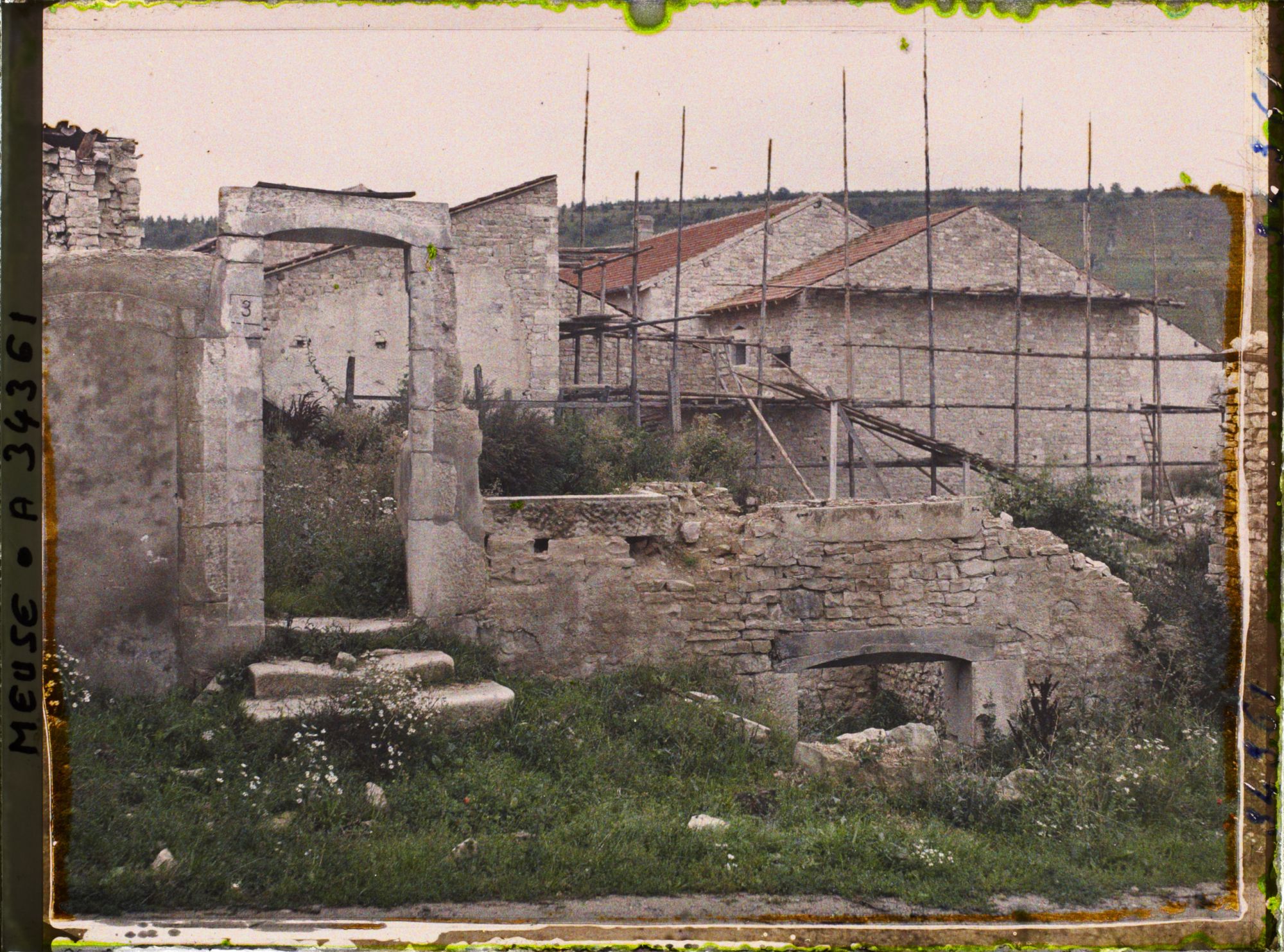 Image représentant France, Billy sous les Côtes, Ruines et reconstructions
