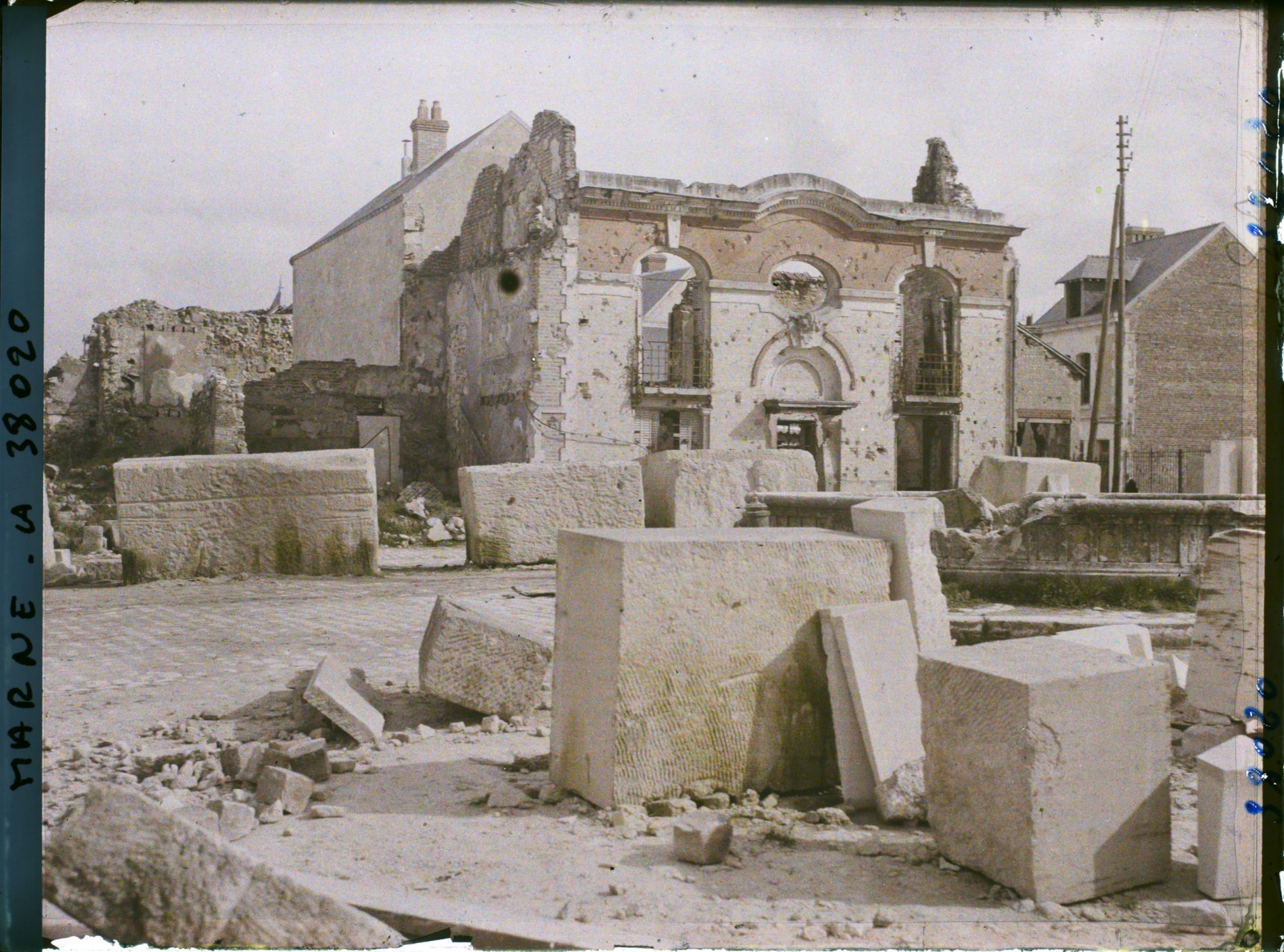 Image représentant France, Fismes, Ruines place Lamotte