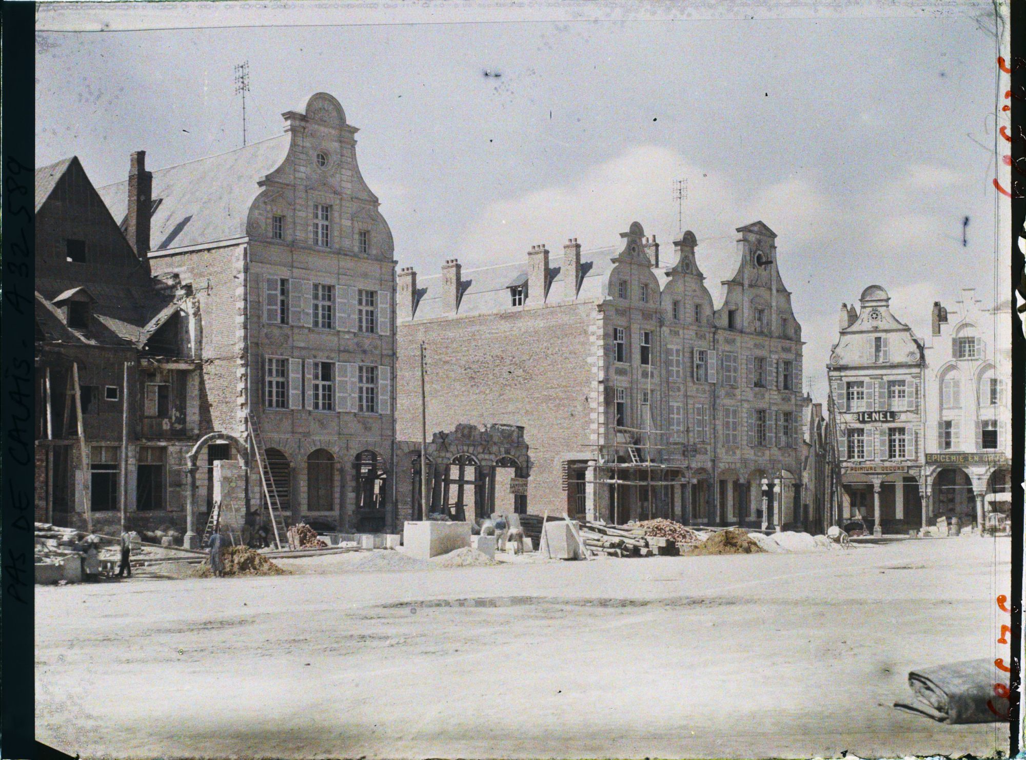 Image représentant France, Arras, Reconstructions Grande Place