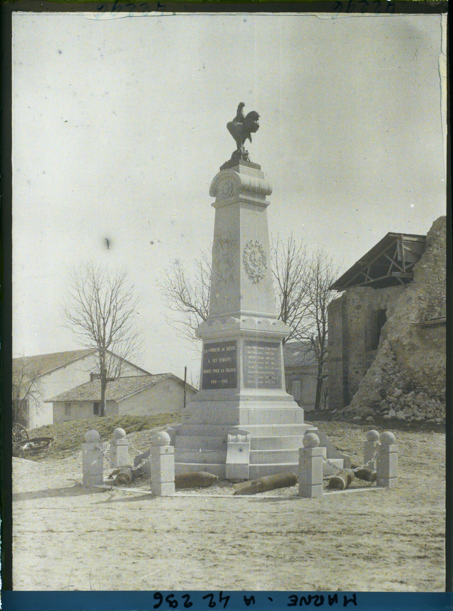 Image représentant France, Beine près Reims, Le monument aux morts