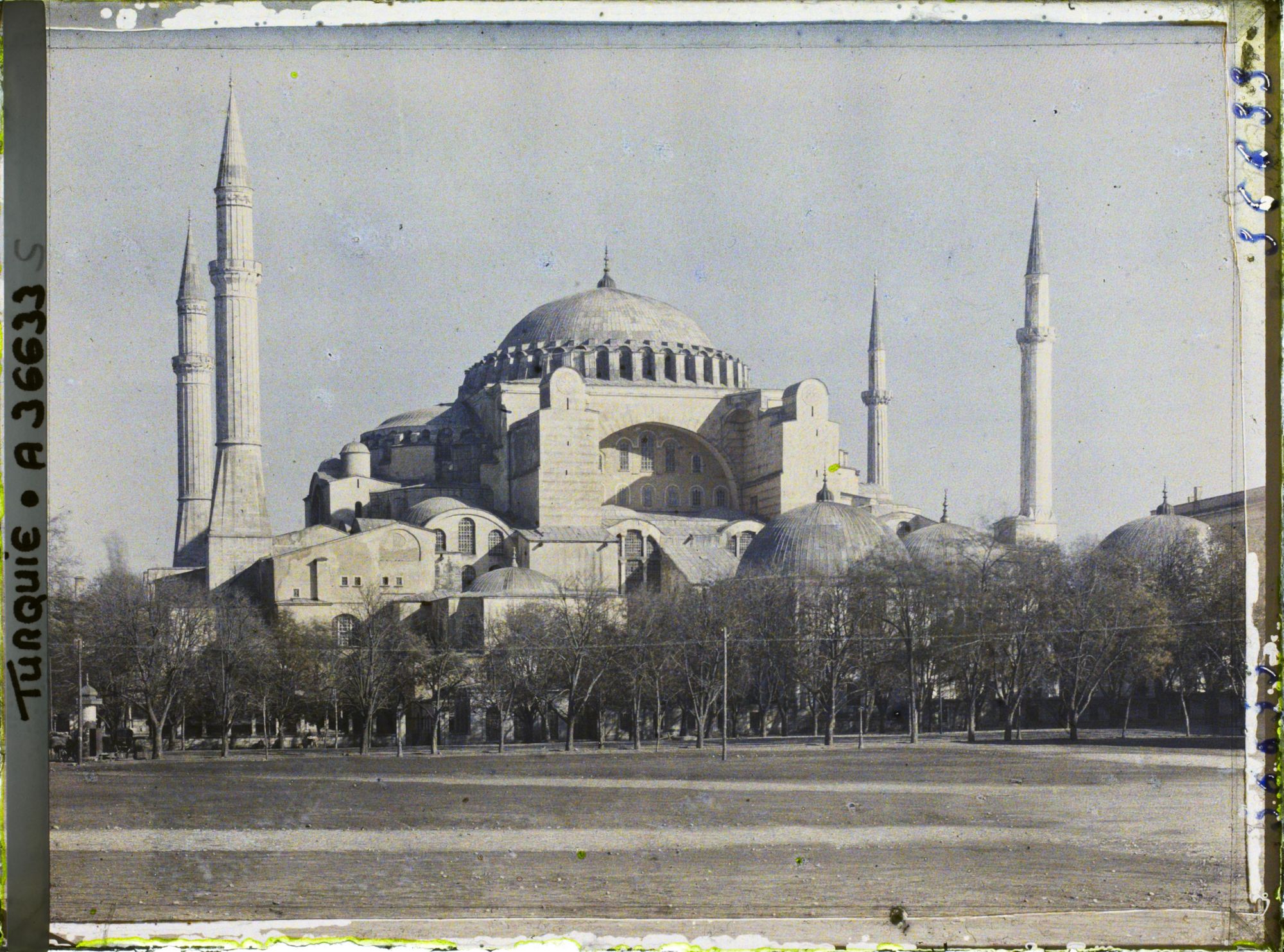 Image représentant Aya Sophia Camii ("mosquée Sainte-Sophie")