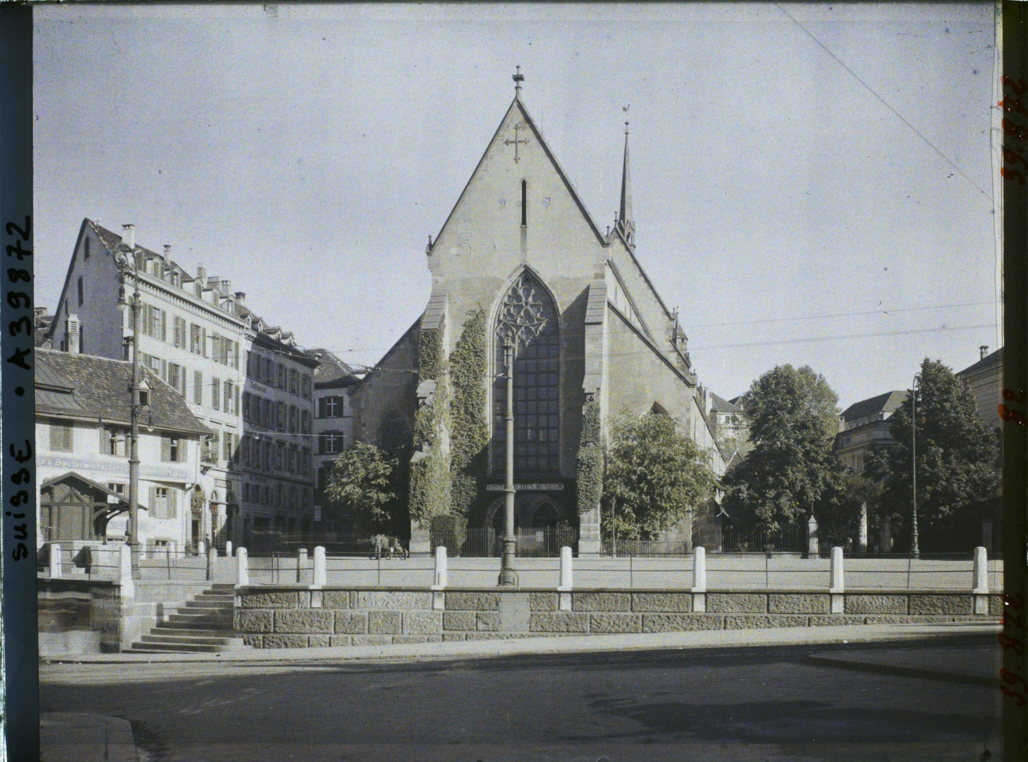 Image représentant L'église des Cordeliers (aujourd'hui le Musée historique) à la Barfüsserplatz