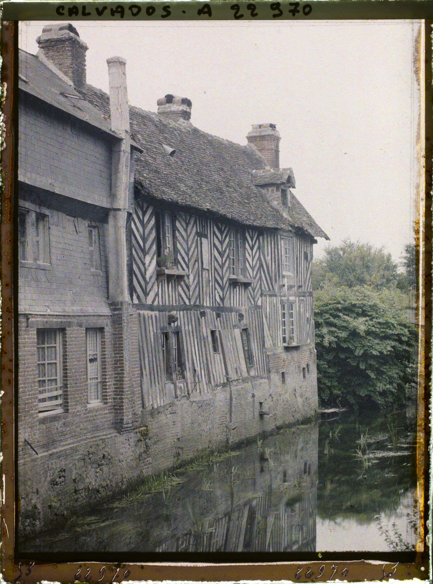 Image représentant Vieilles maisons sur la Touques