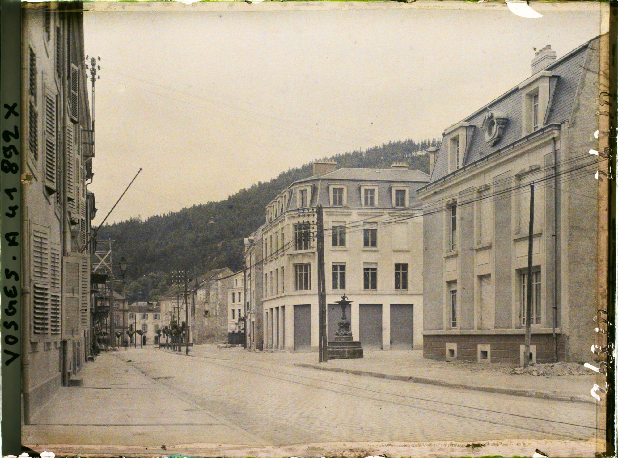 Image représentant France, Raon-l'Etape, Reconstructions rue Jules Ferry