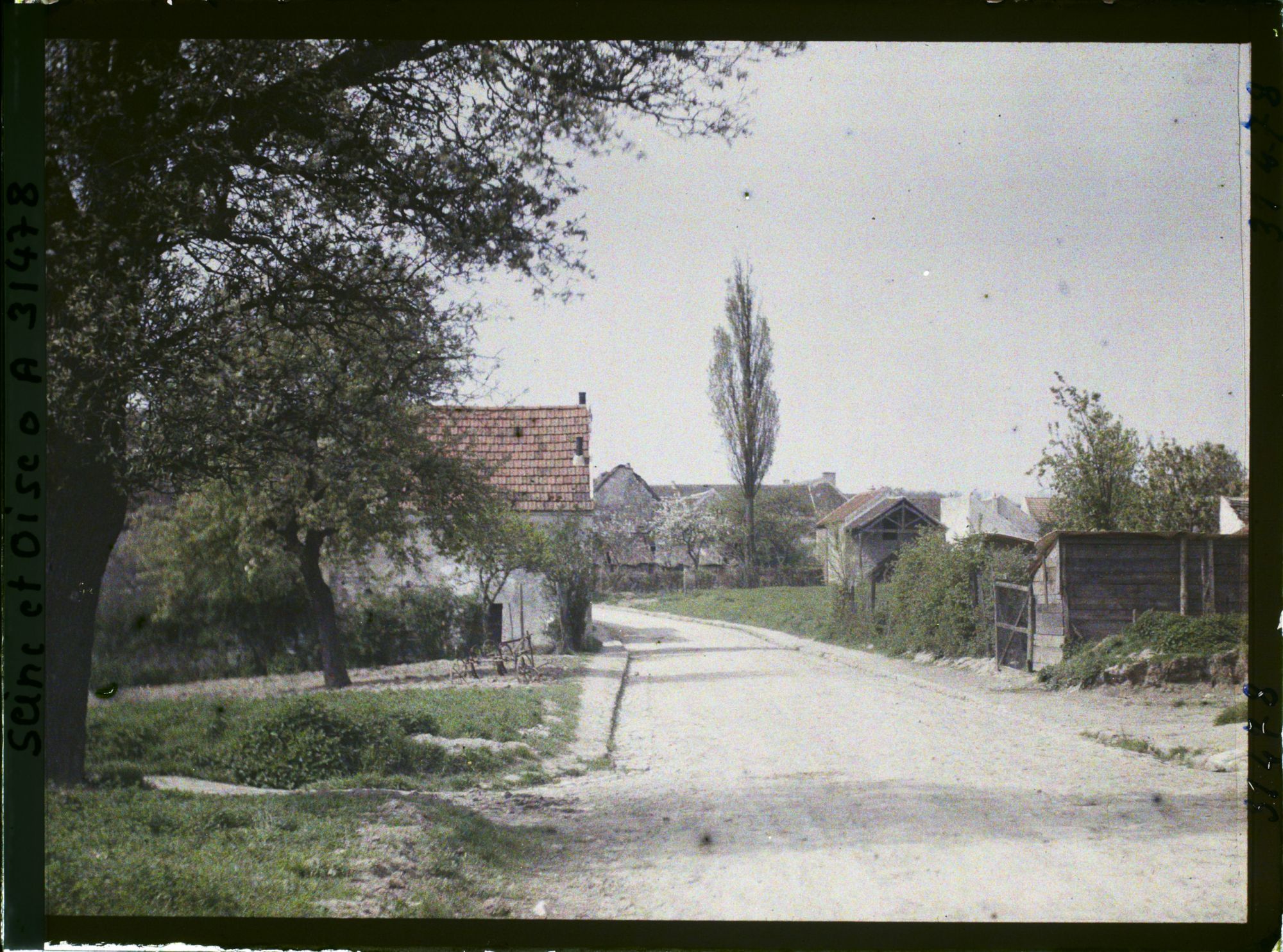 Image représentant France, Fontenay-Fleuri, Entrée Nord