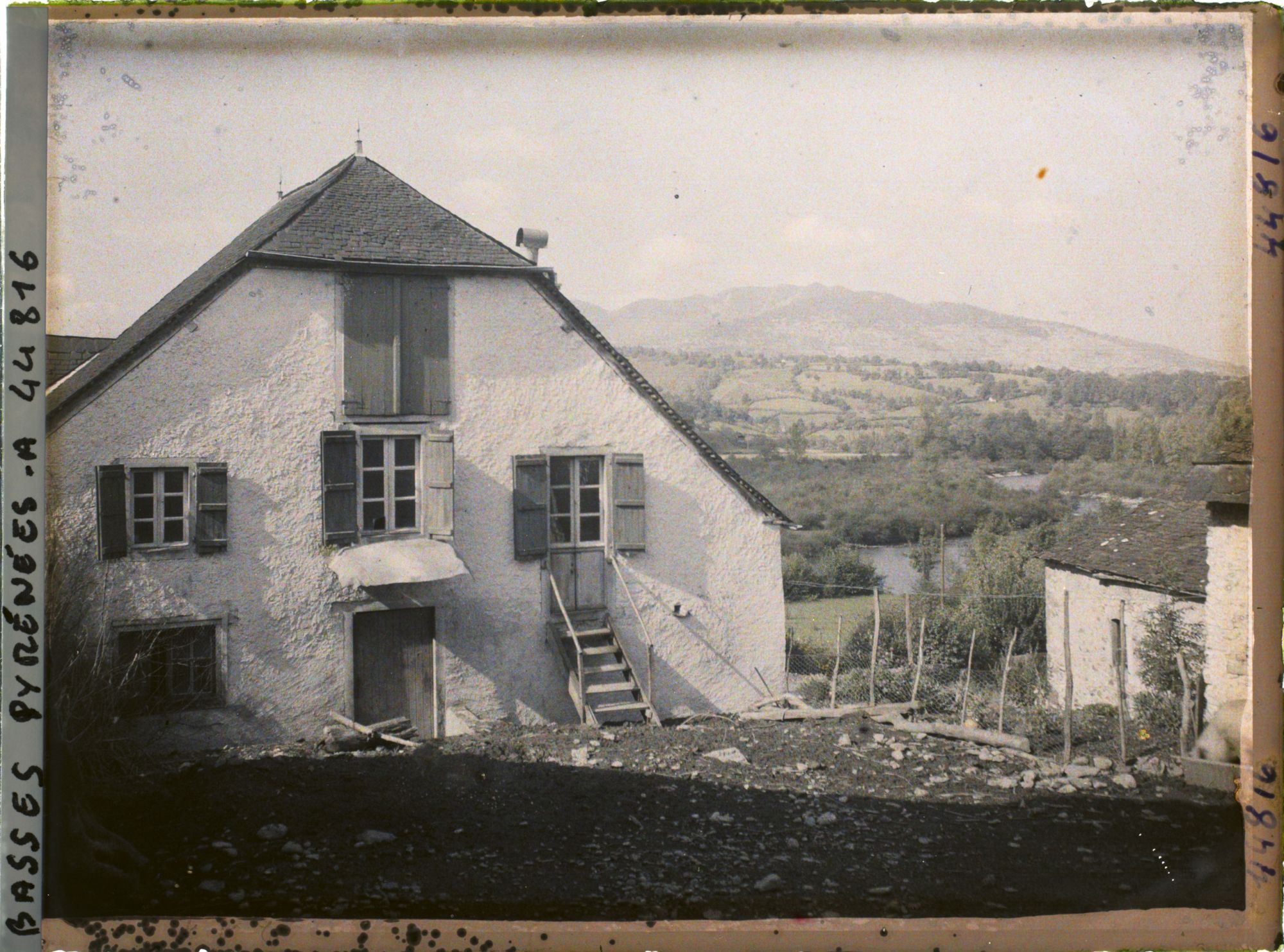 Image représentant France , Tardets, Une ferme