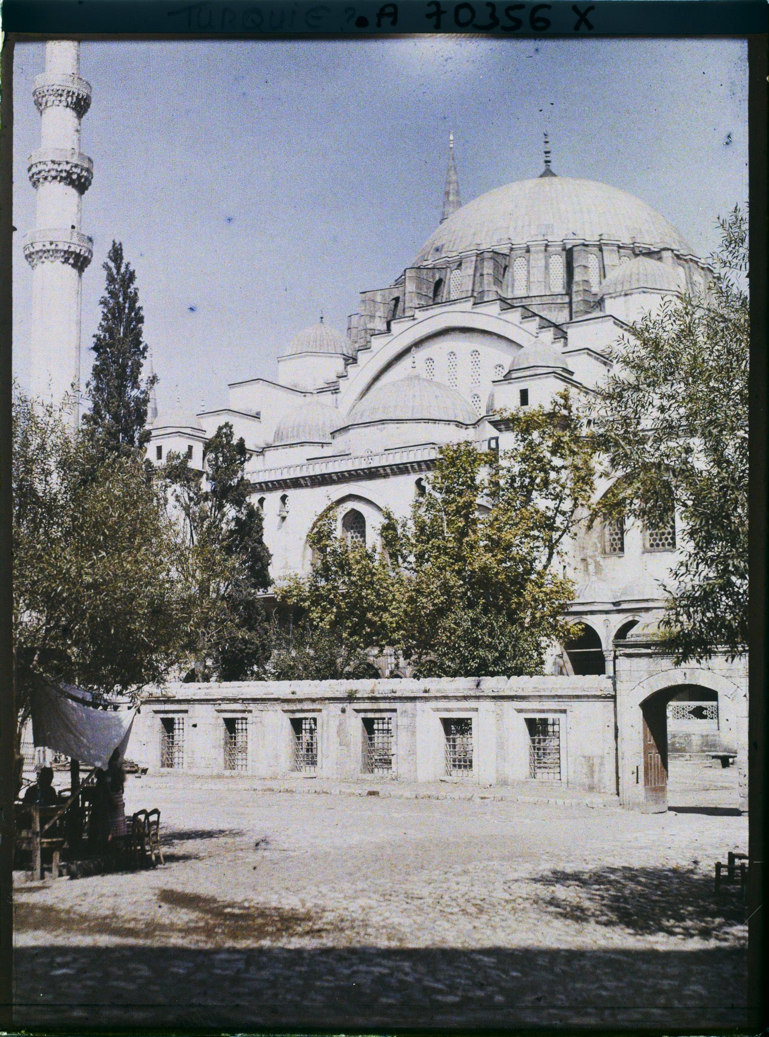 Image représentant Une façade de la Süleymaniye Camii (mosquée de Soliman le Magnifique)