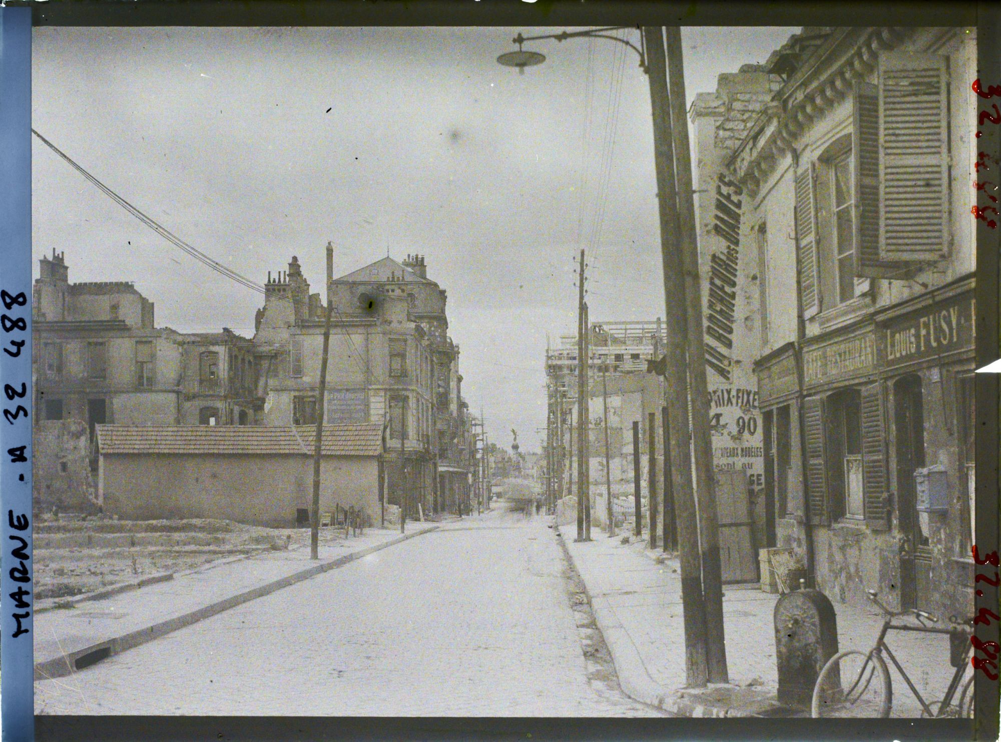 Image représentant France, Bétheny, Rue du Cadran St Pierre, direction Place d'Erlon