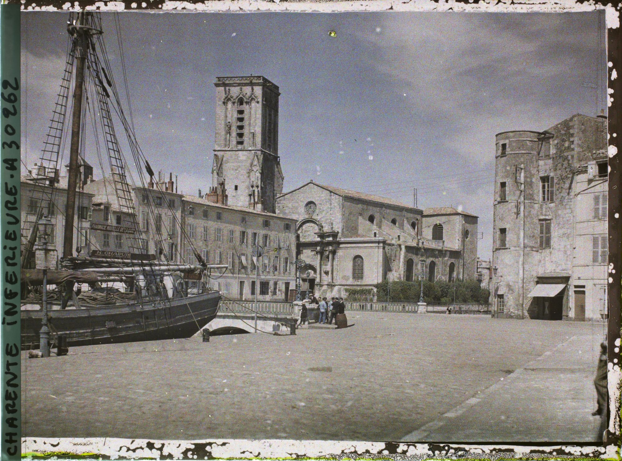 Image représentant France, La Rochelle, St Sauveur et les Quais