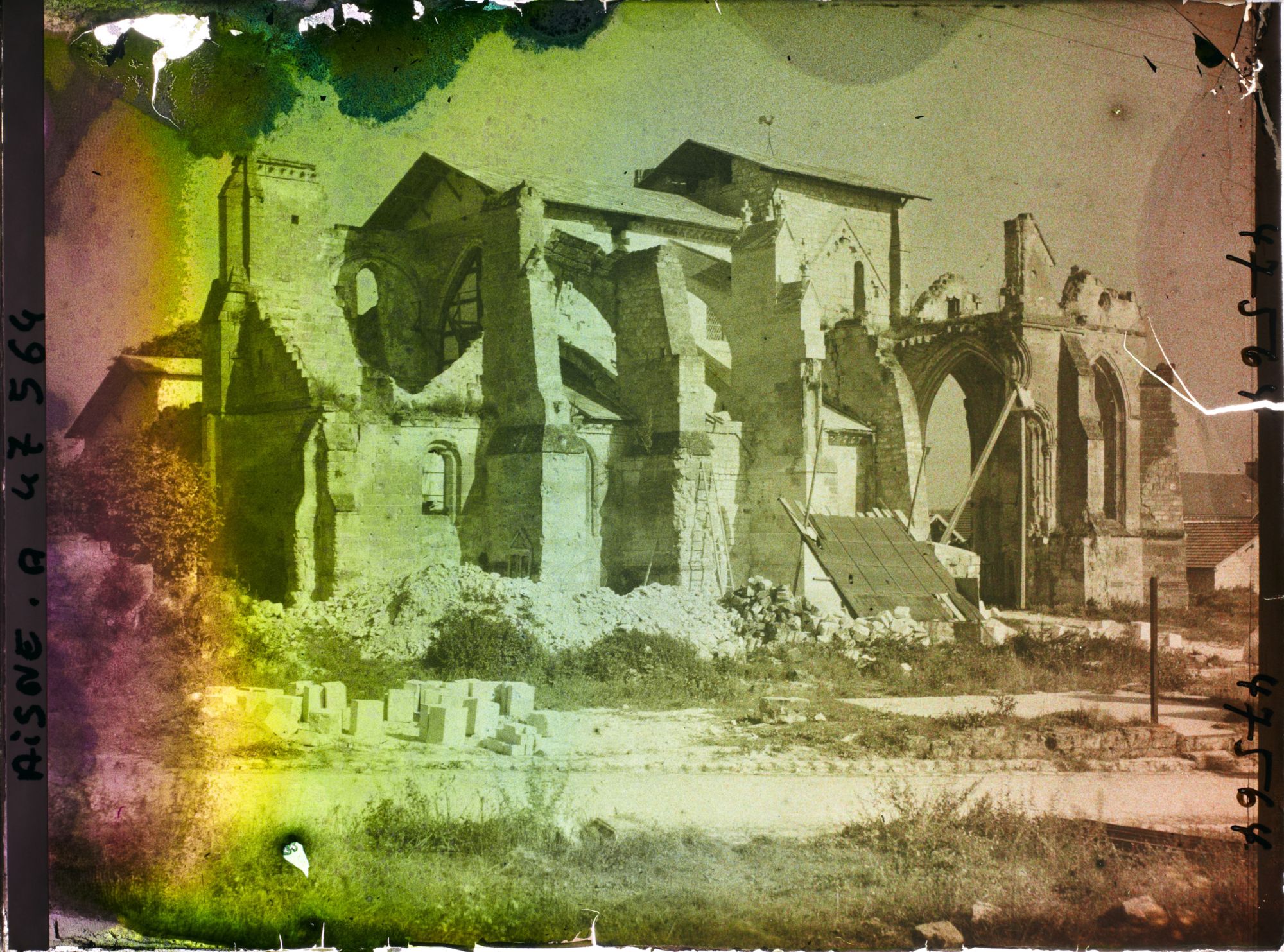 Image représentant France, Amblény, Ruines de l'Eglise, Sud