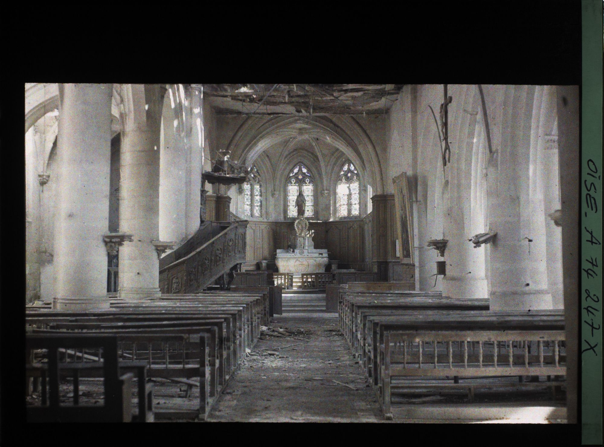 Image représentant L'église en ruines