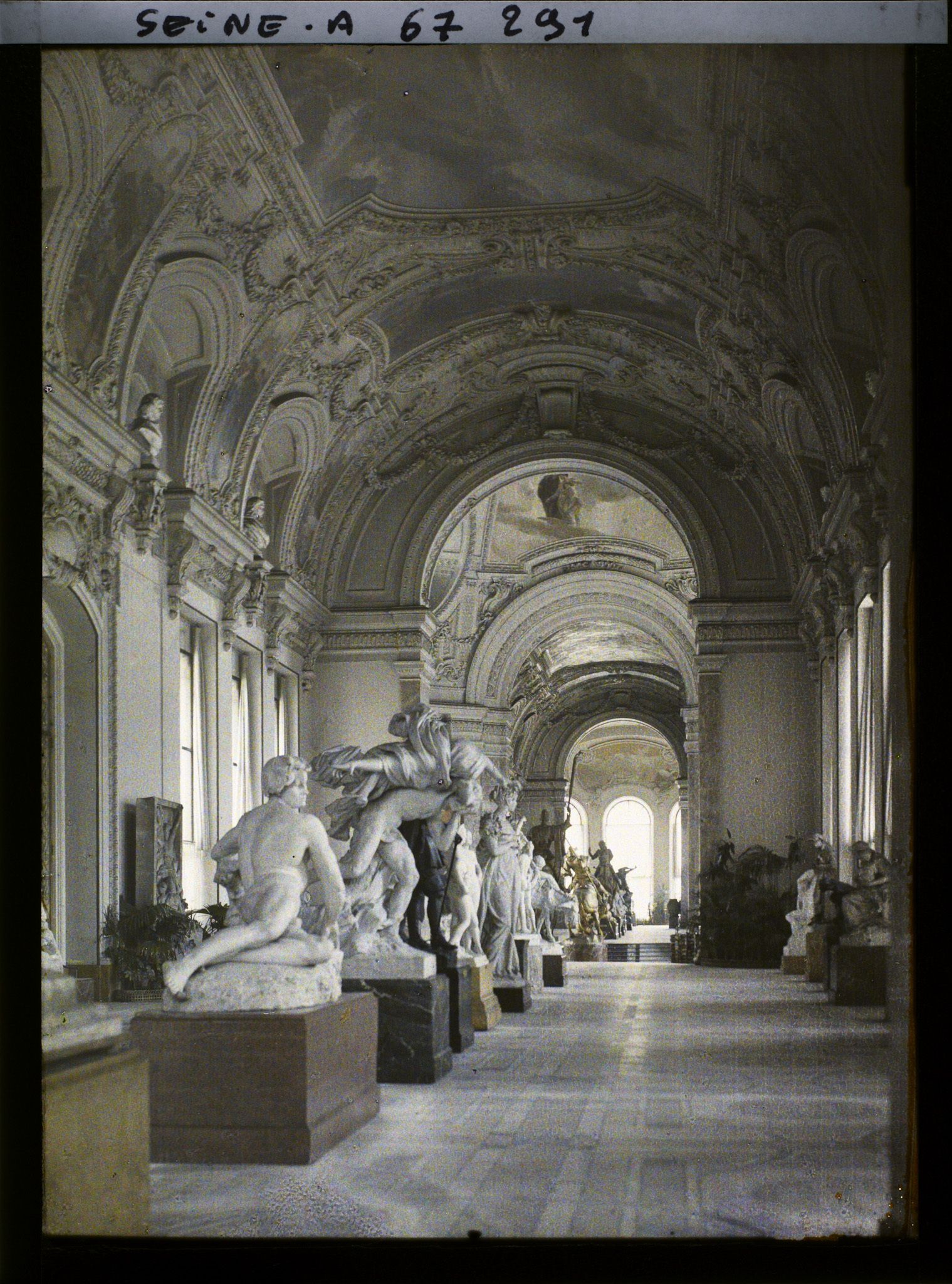 Image représentant La grande galerie du Petit Palais