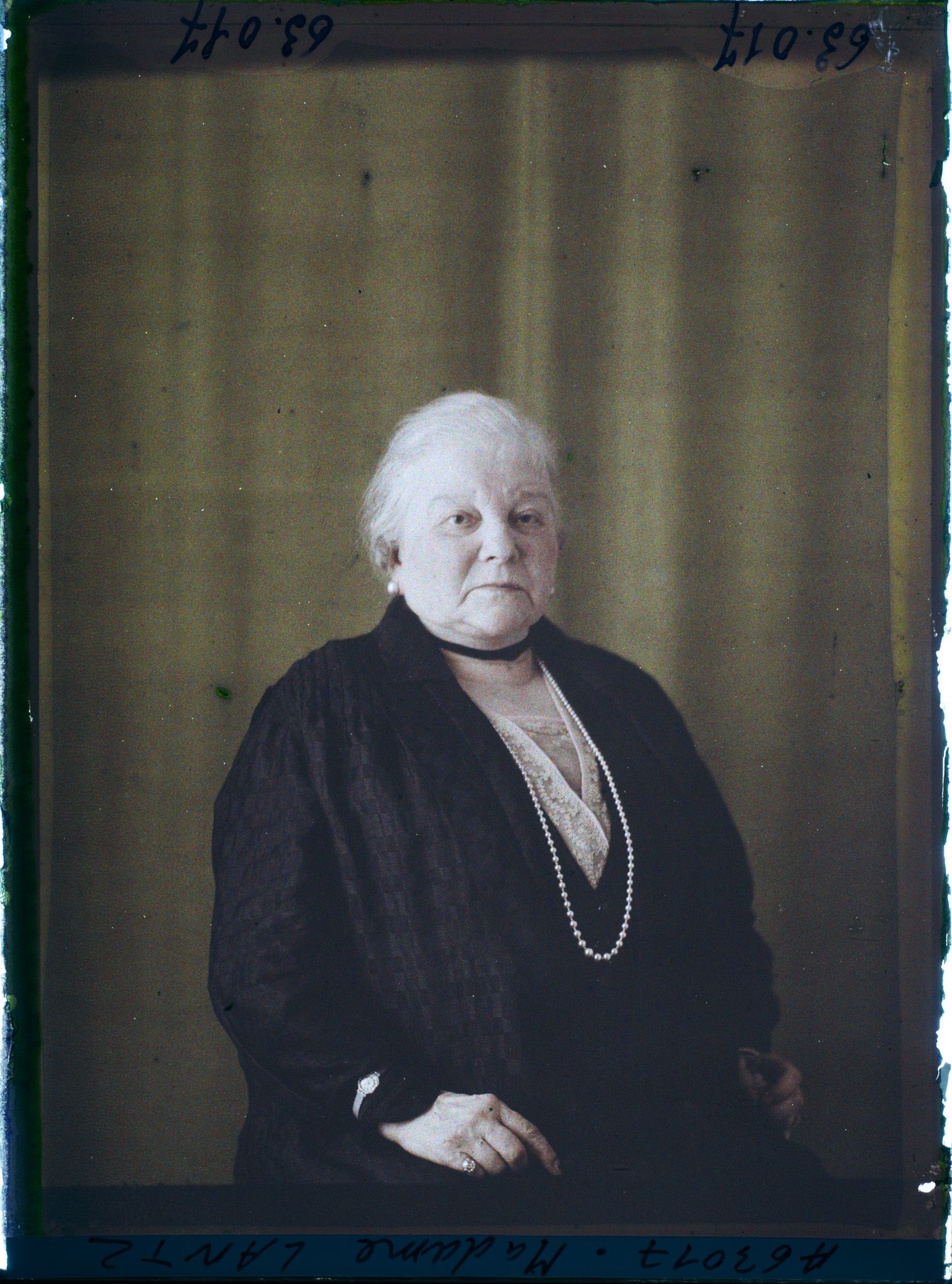 Image représentant https://musee-albert-kahn.s-museum.fr/home/NWQ2OTAwYzNmYjZlZTk1ZWQwODJmMjY4L2dlbmVyaWMtbm90aWNlLXRhYi9hdXRob3JpdHkvNjE3YTc5ZjVjZjhiODk2OGIzMzM3ZDIx/5d6900c3fb6ee95ed082f268/generic-notice-tab/authority/617a79ebcf8b8968b3337123 Madame Lantz