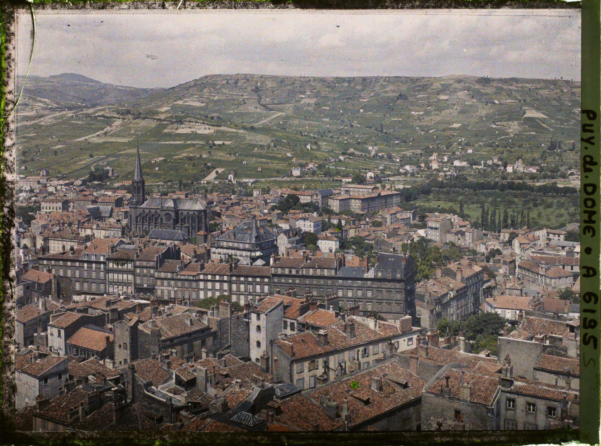 Image représentant France, Clermont Ferrand, Panorama de Clermont Ferrand