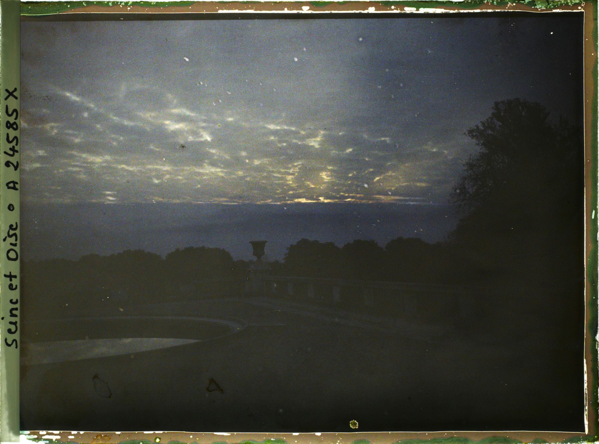 Image représentant Lever de soleil dans le parc