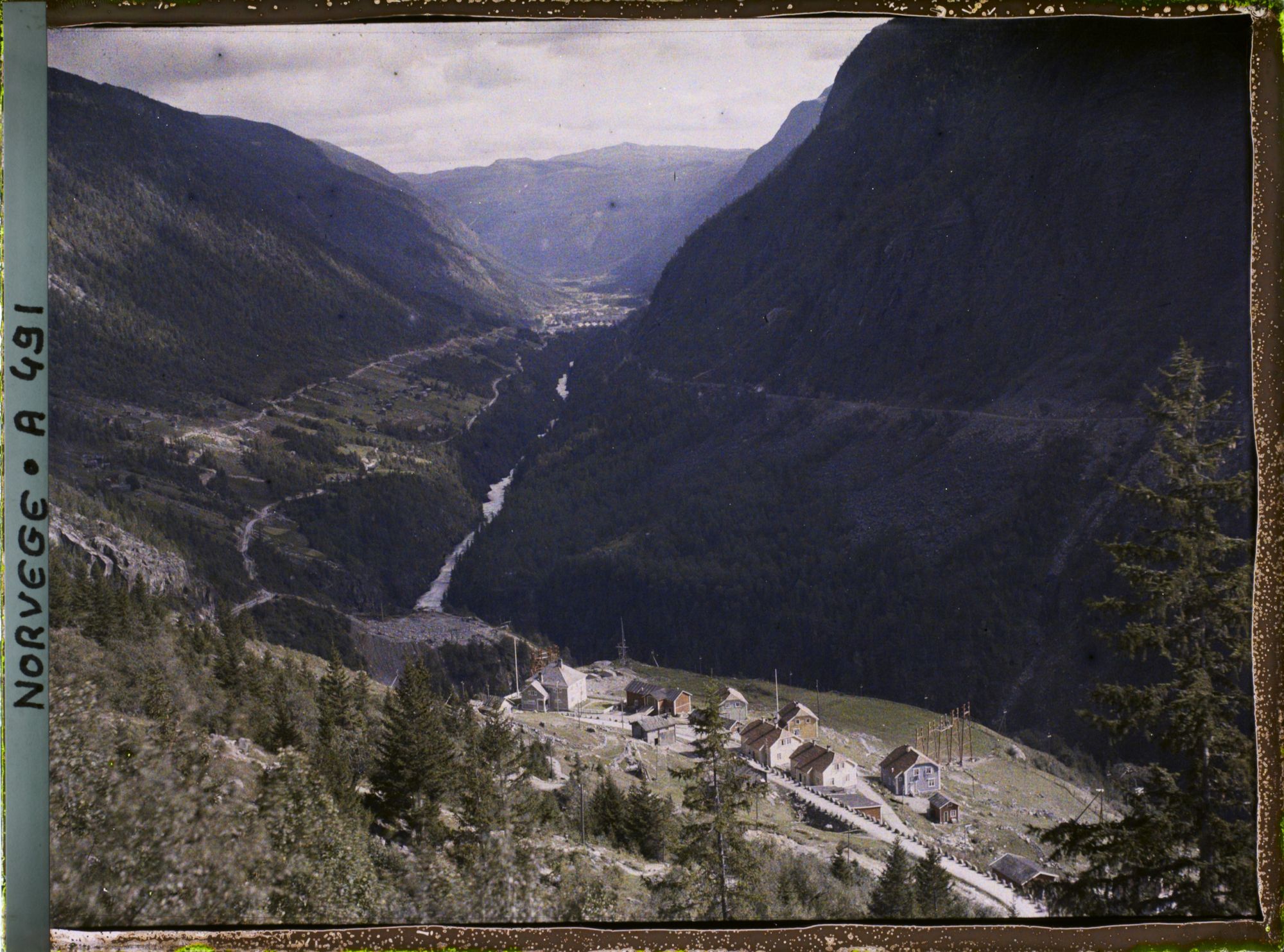 Image représentant Vue de la vallée du fjord vers Rjukan