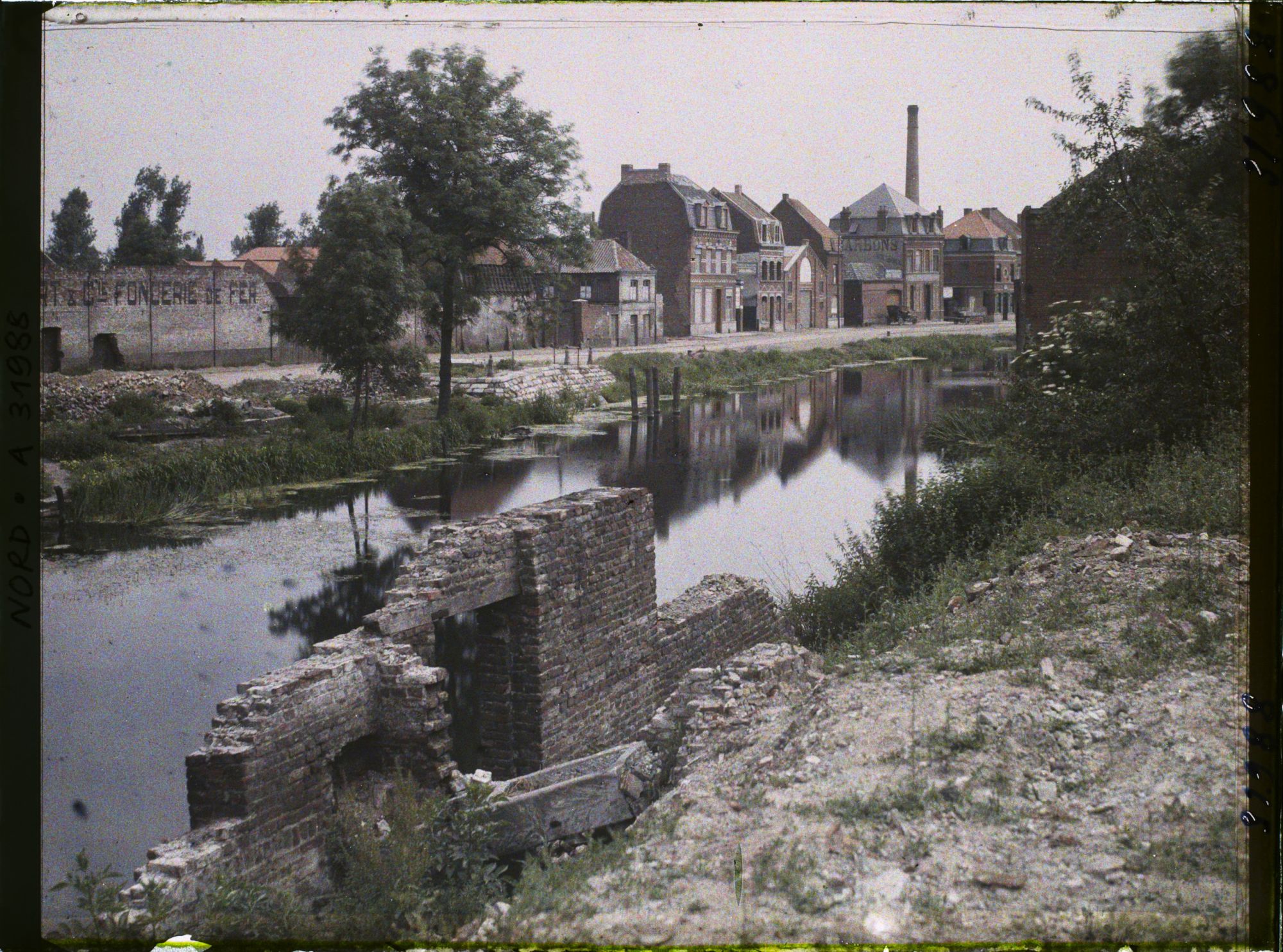 Image représentant France, Armentières, Les rives de la Lys et nouvelles maisons