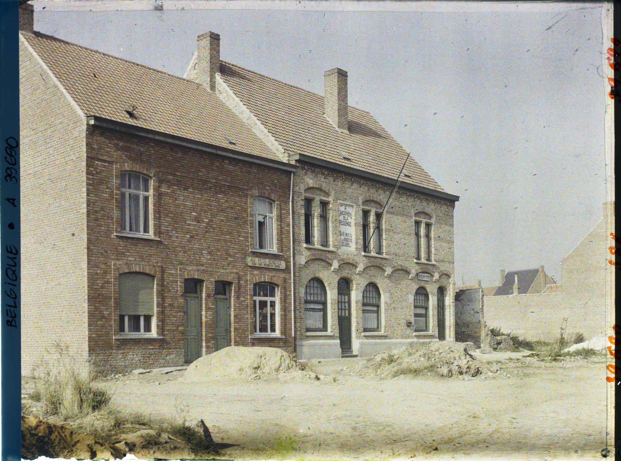 Image représentant Belgique, Neuve Eglise, La Poste reconstruite
