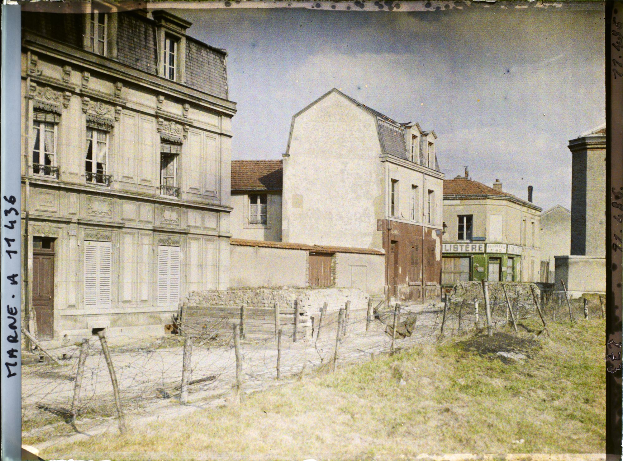 Image représentant Ligne de défense, place Nicolas Bergier