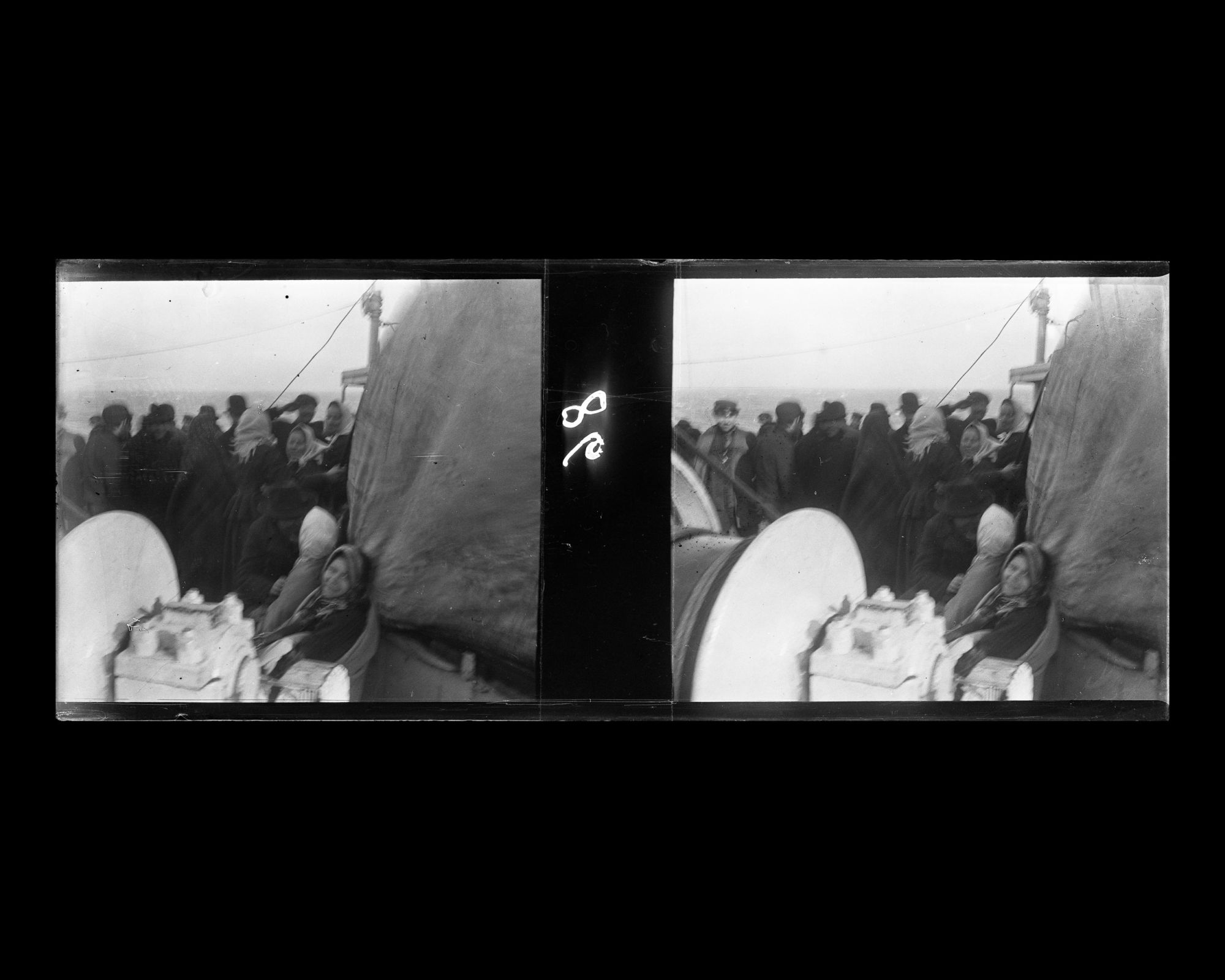 Image représentant Emigrants des 3emes classes sur l'entrepont