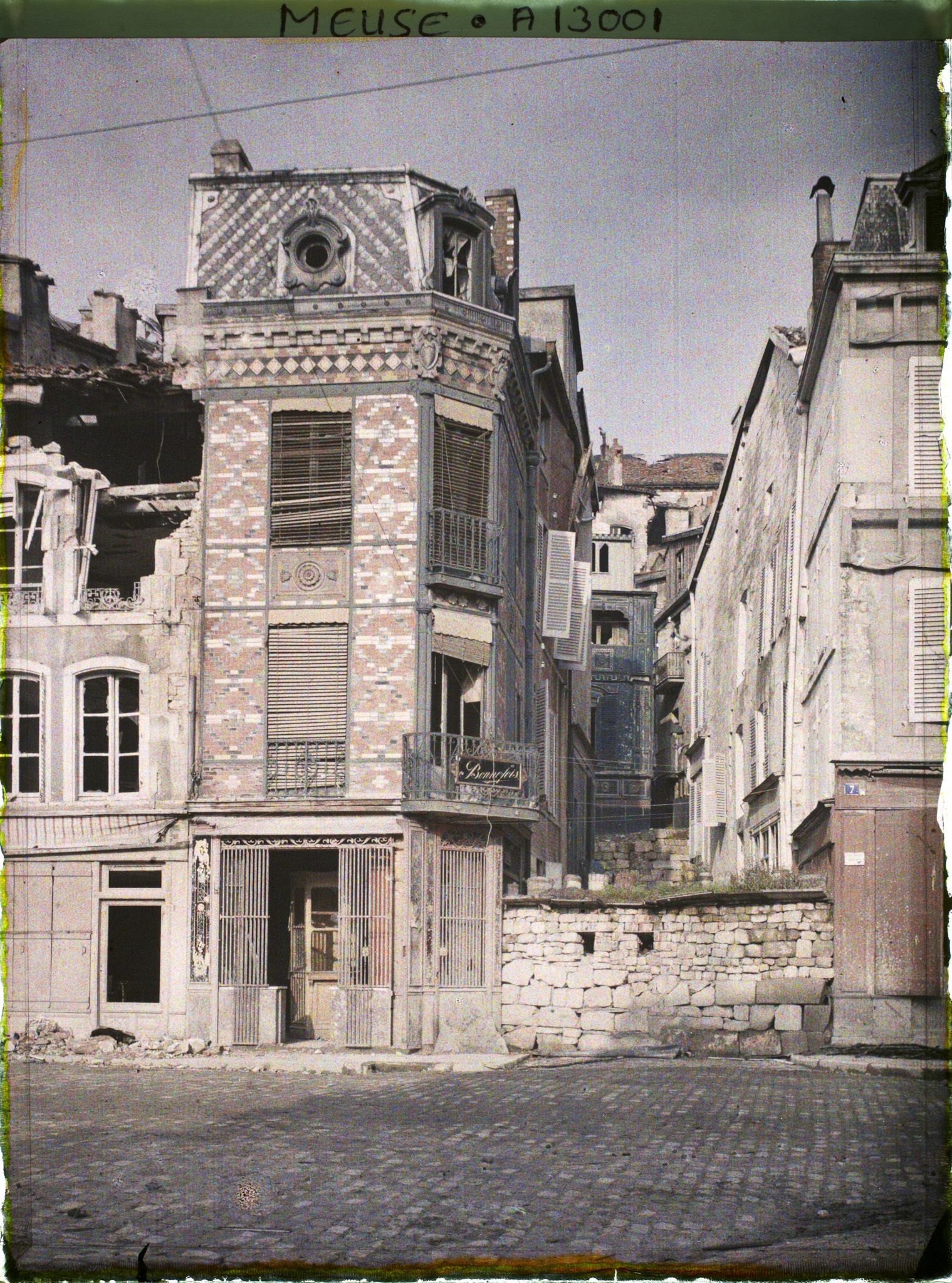 Image représentant France, Verdun, Rue Barricadée