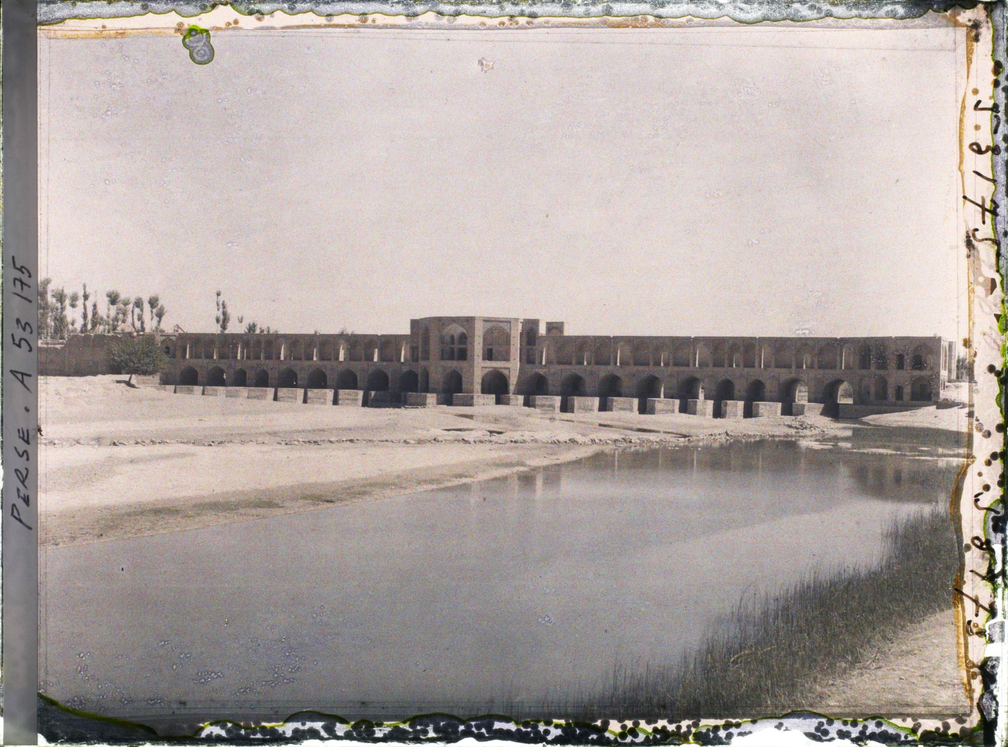 Image représentant Le pont de Khaju (Pol-e Khaju)
