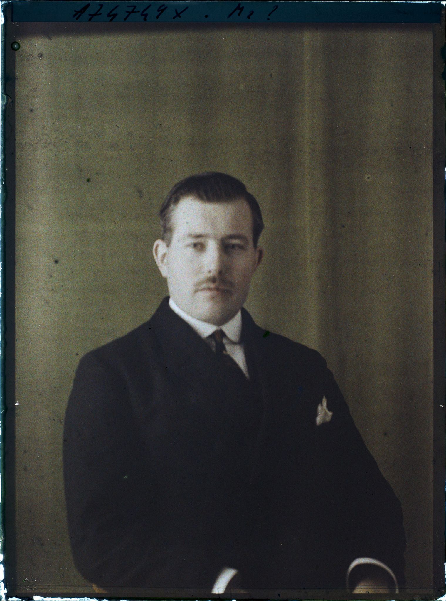 Image représentant https://musee-albert-kahn.s-museum.fr/home/NWQ2OTAwYzNmYjZlZTk1ZWQwODJmMjY4L2dlbmVyaWMtbm90aWNlLXRhYi9hdXRob3JpdHkvNjE3YTc5ZjVjZjhiODk2OGIzMzM3ZDIx/5d6900c3fb6ee95ed082f268/generic-notice-tab/authority/617a79ebcf8b8968b3336965 Monsieur Bourgeois fils