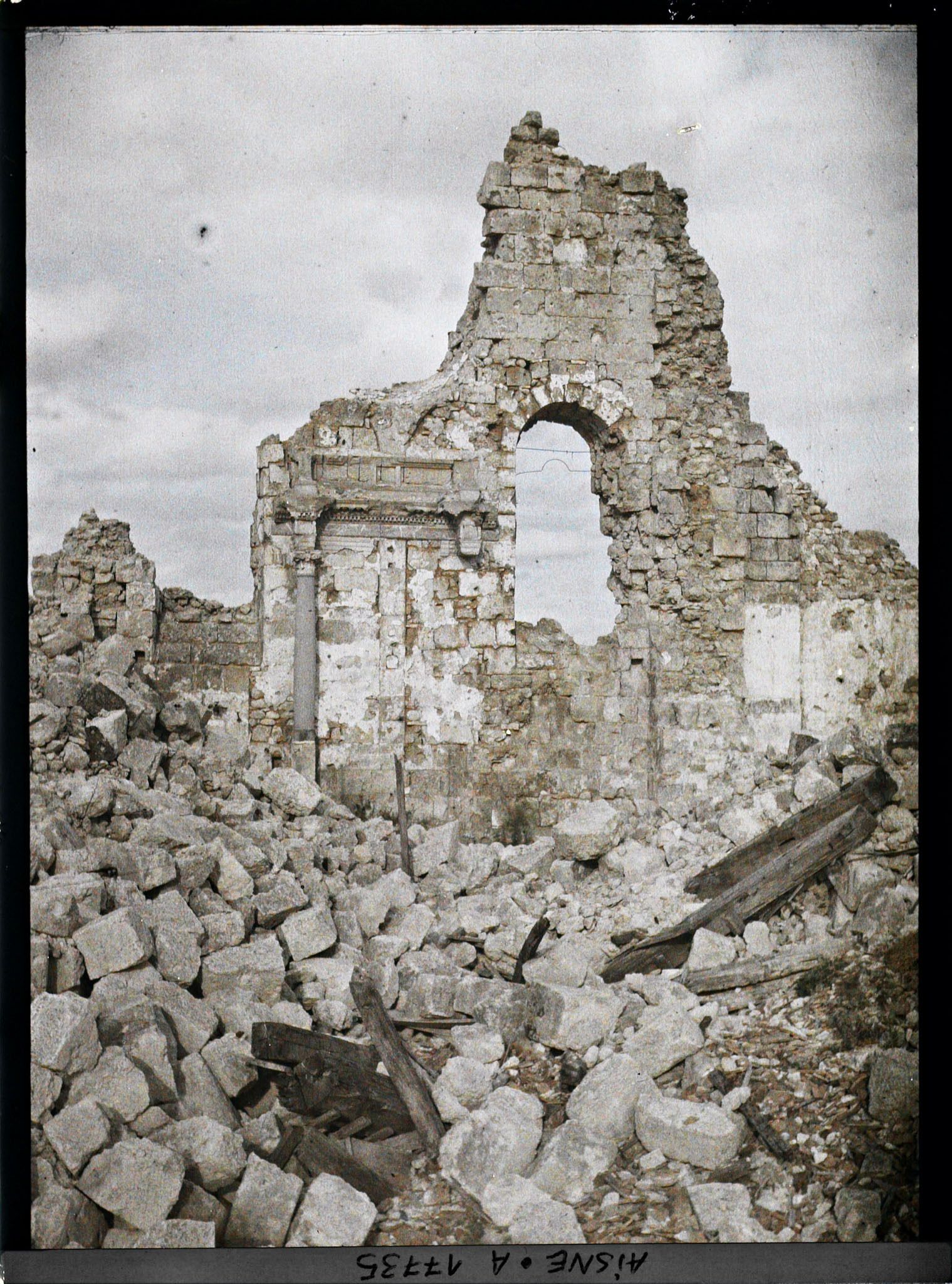 Image représentant Vassogne, Ce qui reste de l'Eglise