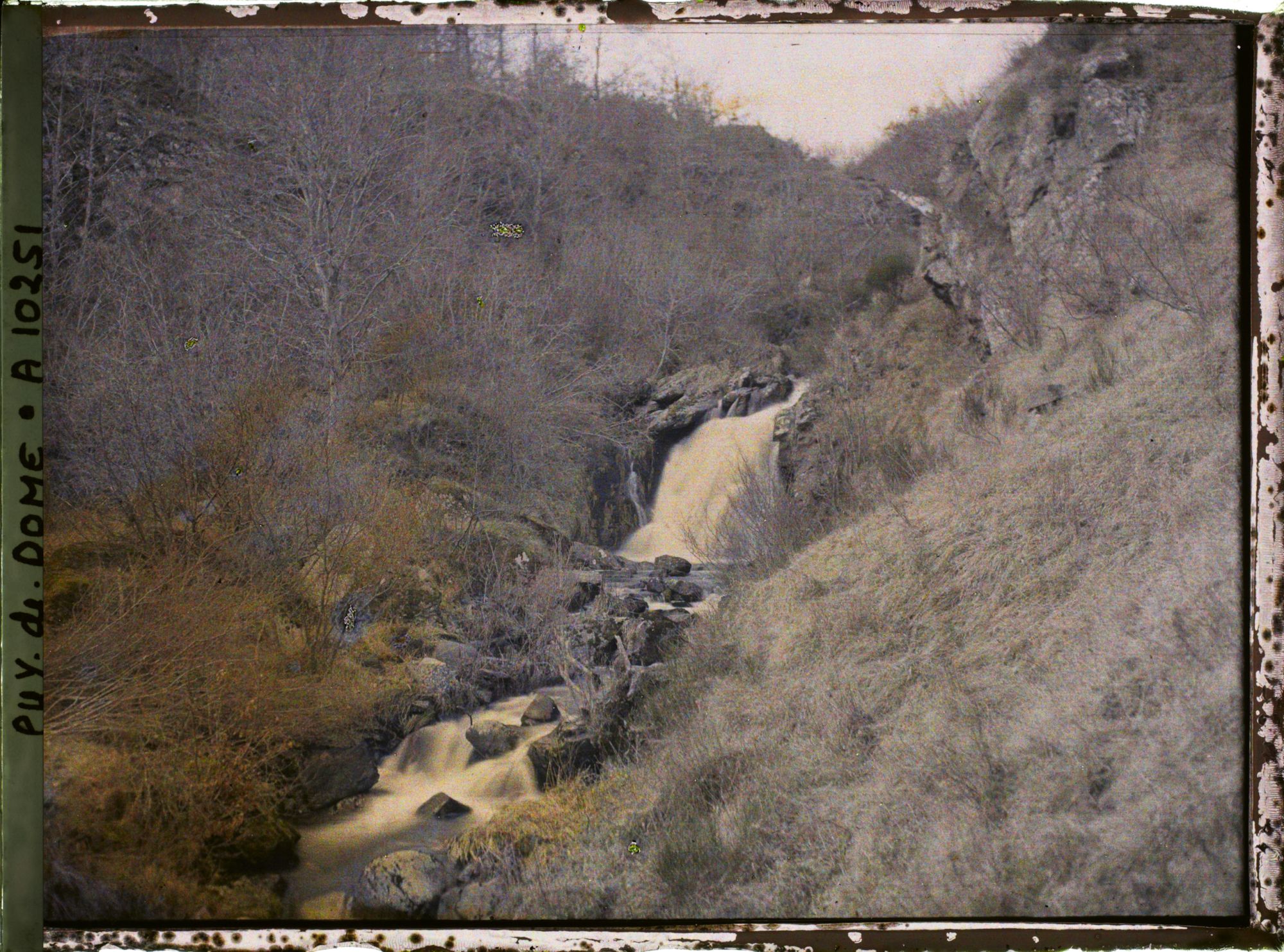 Image représentant France, Ardes, Vallée de Rentières et Chutes de la Couze d'Ardes
