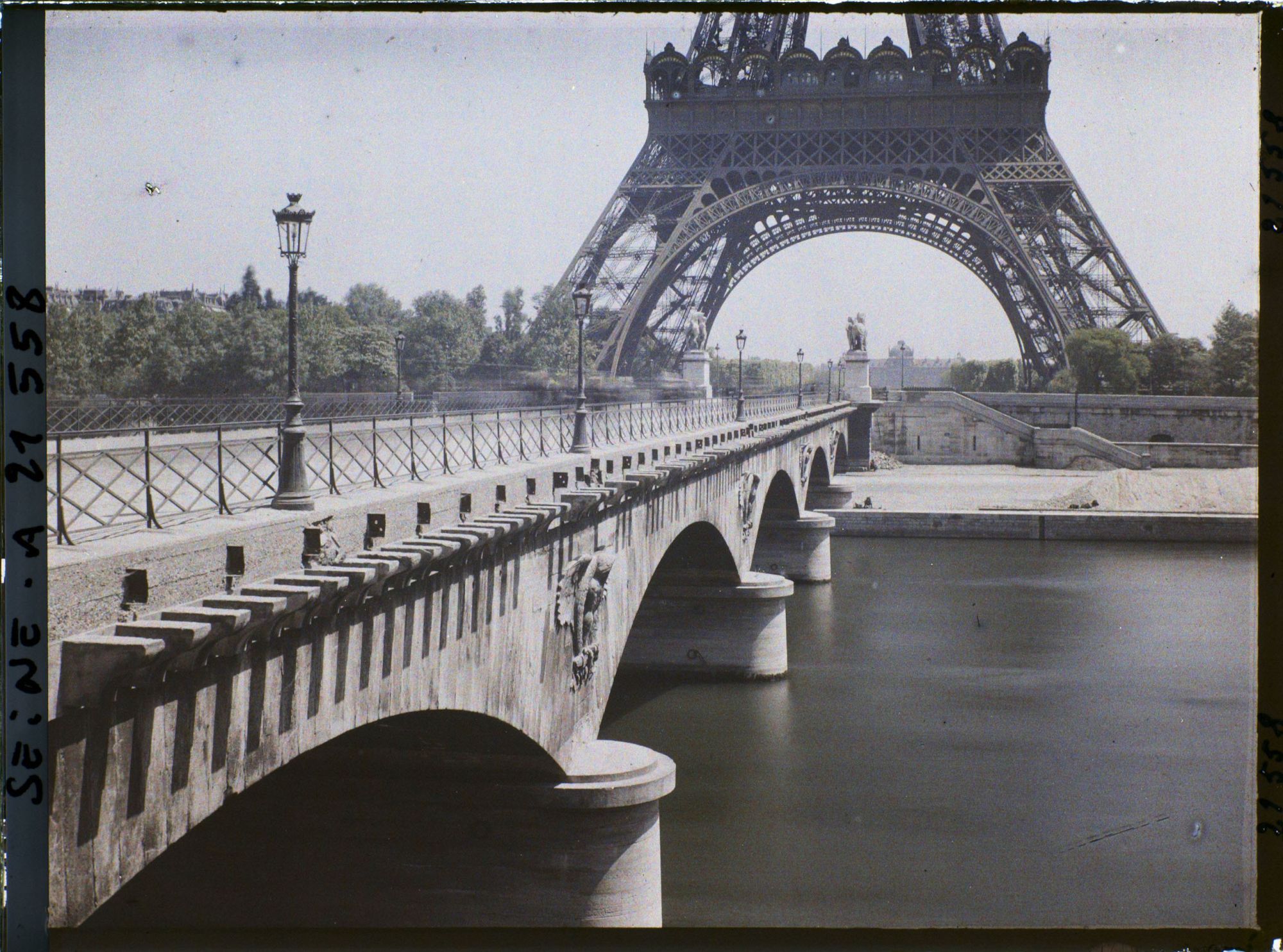 Image représentant Le pont d'Iéna et la tour Eiffel