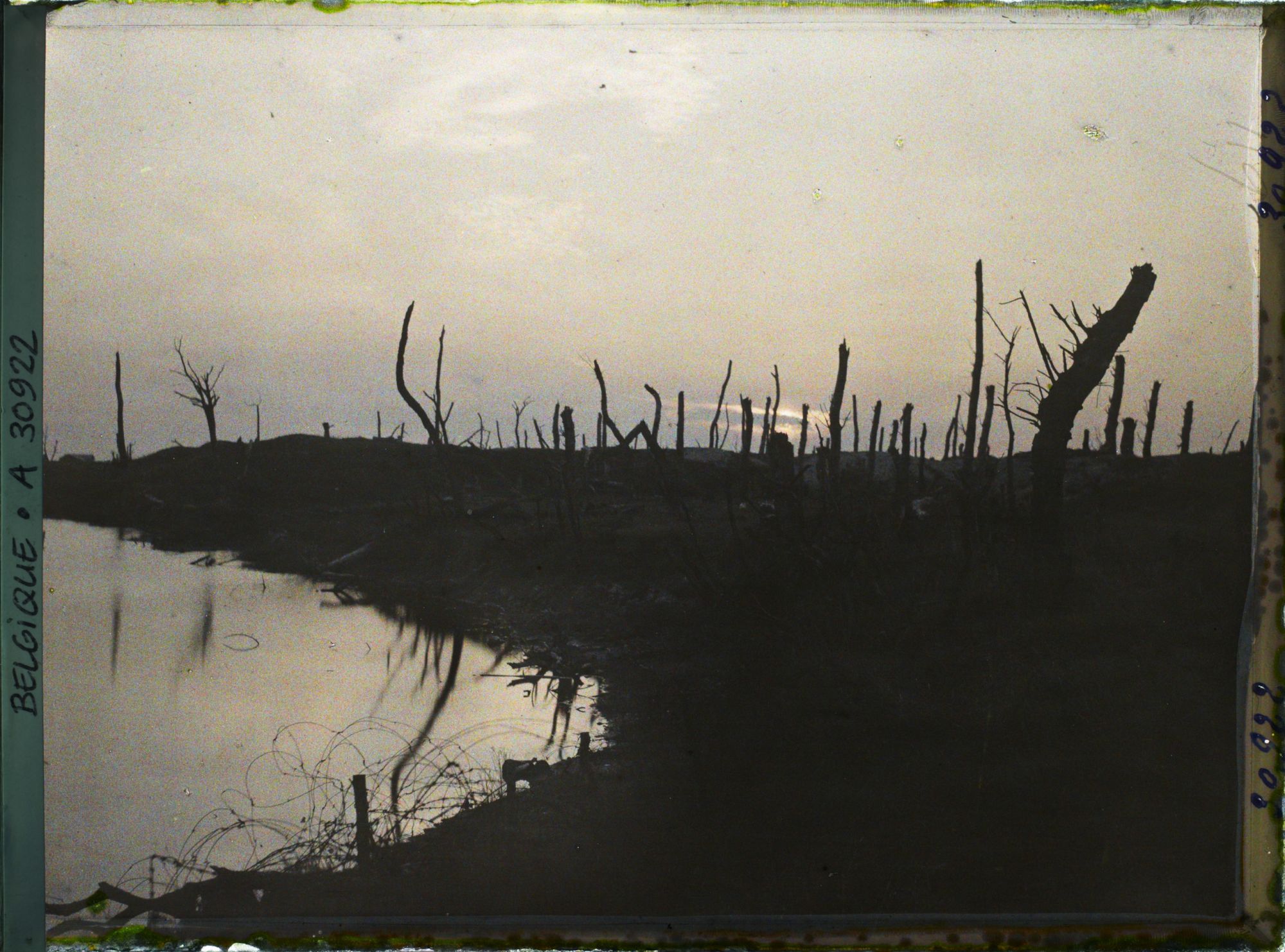 Image représentant Belgique, Lombartzyde, Coucher de Soleil devant Nieuport