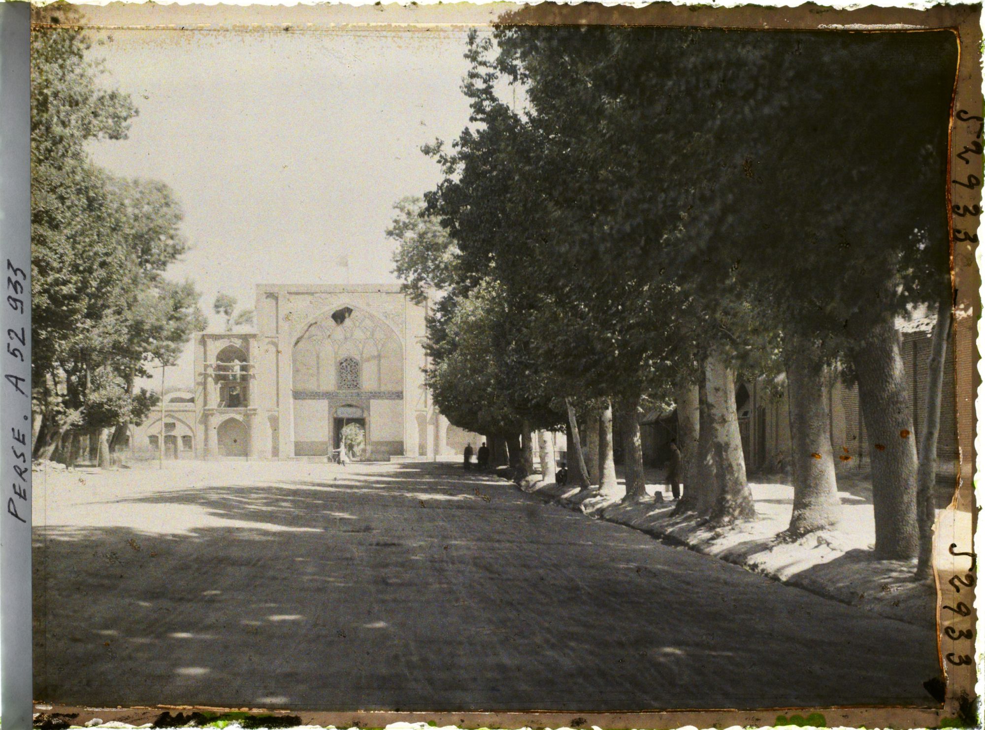 Image représentant La porte Ali Qapou ou Qâpu ("sublime porte", "Porte haute"), entrée du château de Séfévides