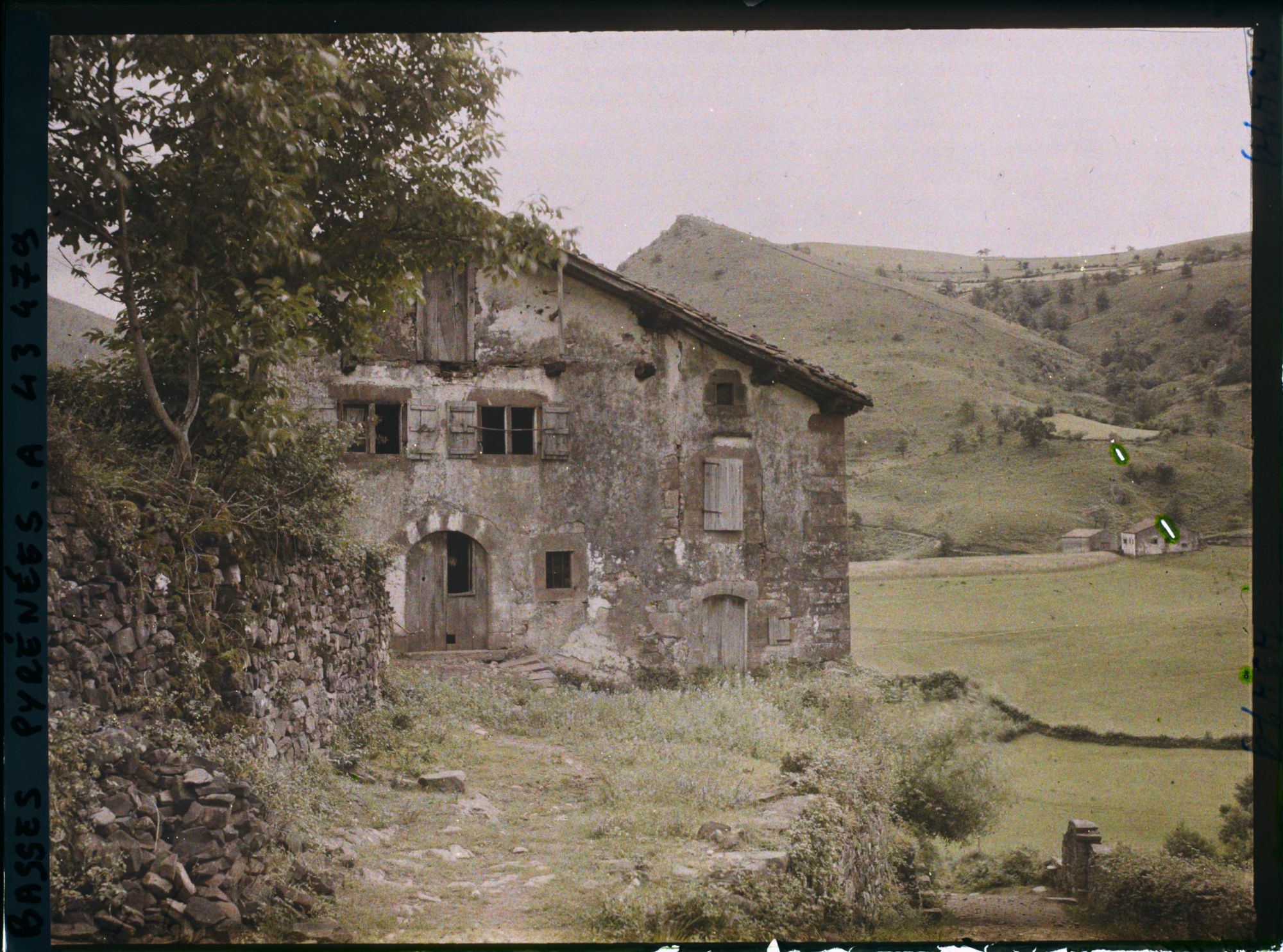Image représentant France, Bidarray, Vieille ferme s/ le Chemin de l'Eglise