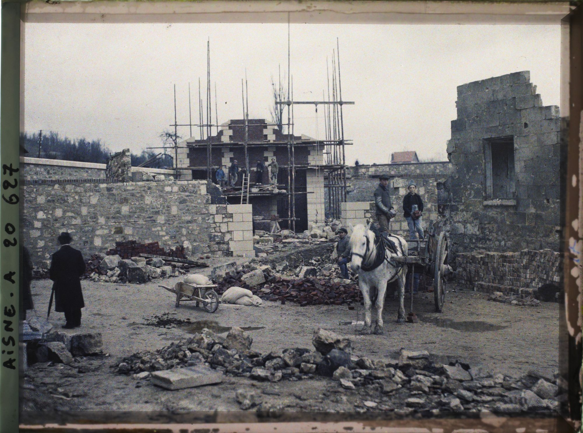 Image représentant France, Crouy, Reconstruction d'une fabrique