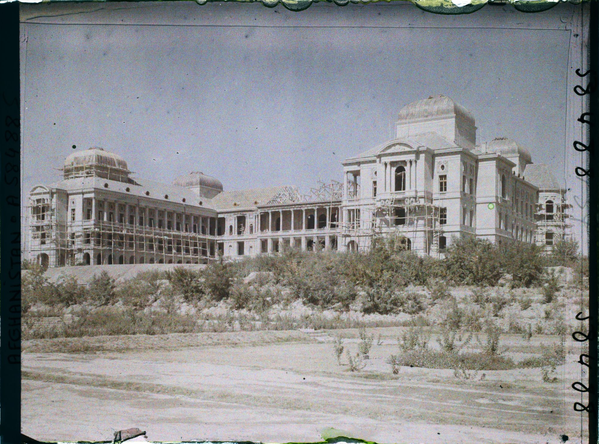 Image représentant Afghanistan, Dar-ul-Aman, Palais du Gouvernement - autre aspect