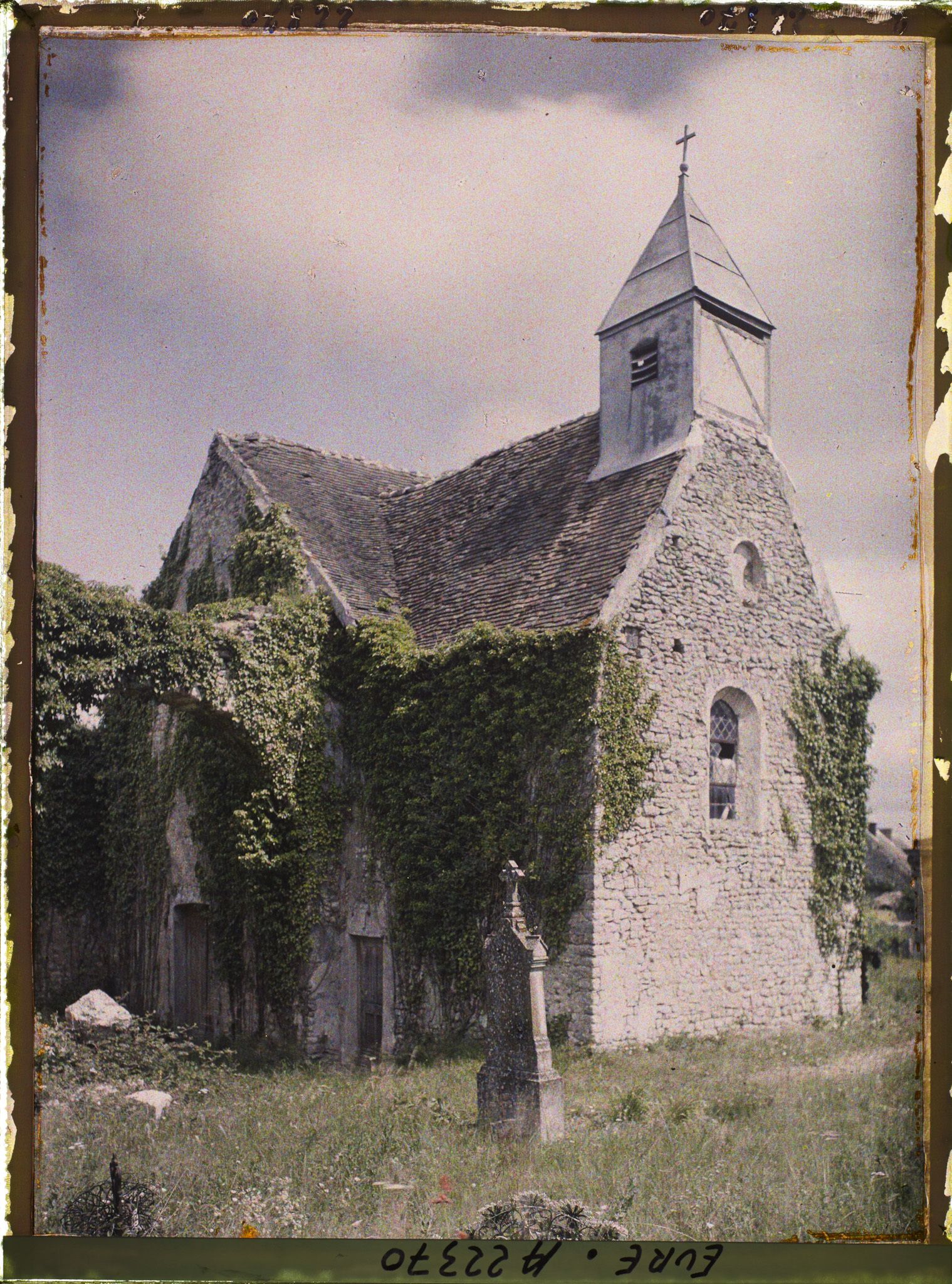 Image représentant La vieille chapelle du cimetière