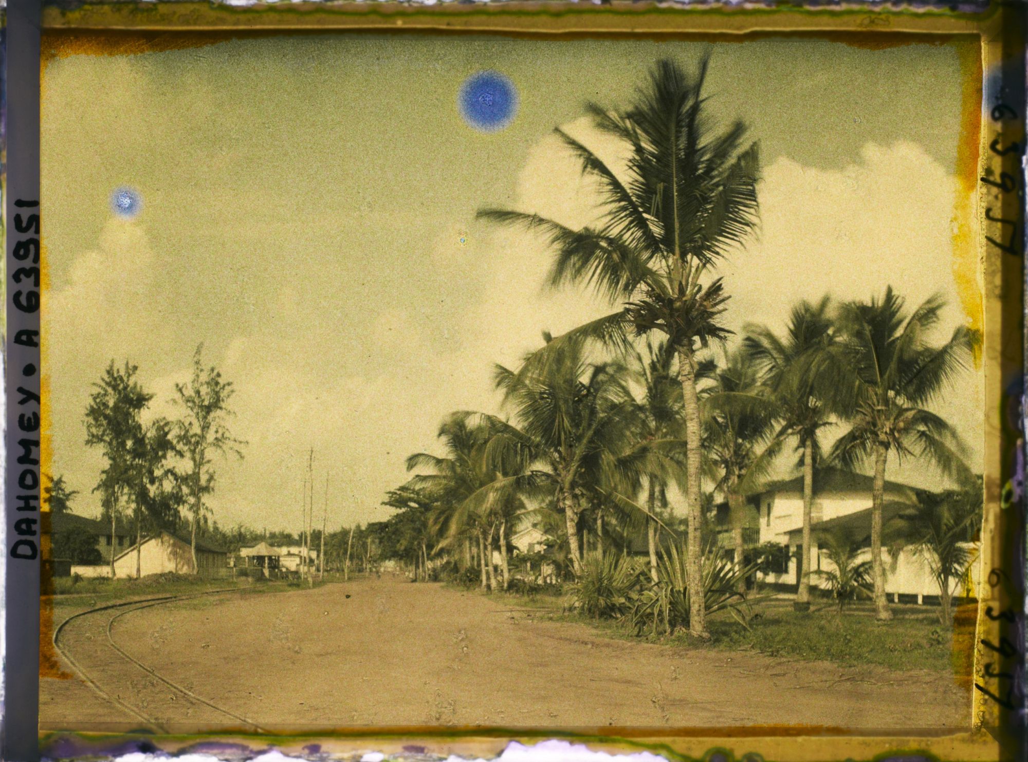 Image représentant L'avenue de la Mission (?) dans le quartier européen