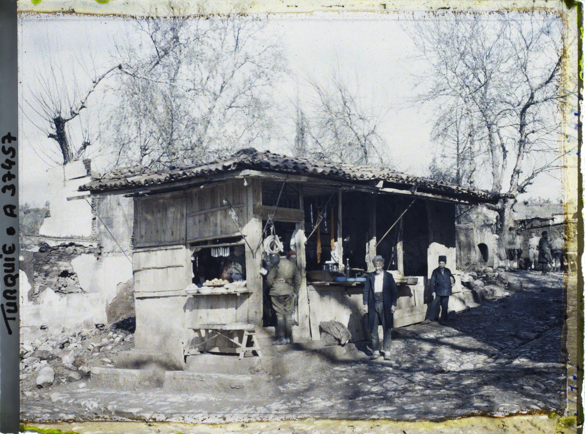 Image représentant Petit magasin provisoire