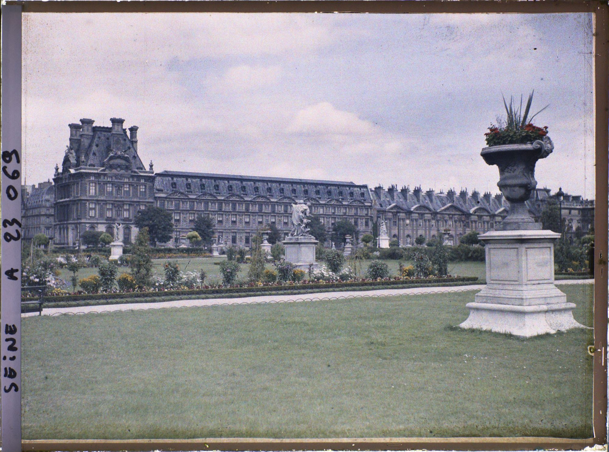 Image représentant Le pavillon de Marsan et l'aile Richelieu du musée du Louvre