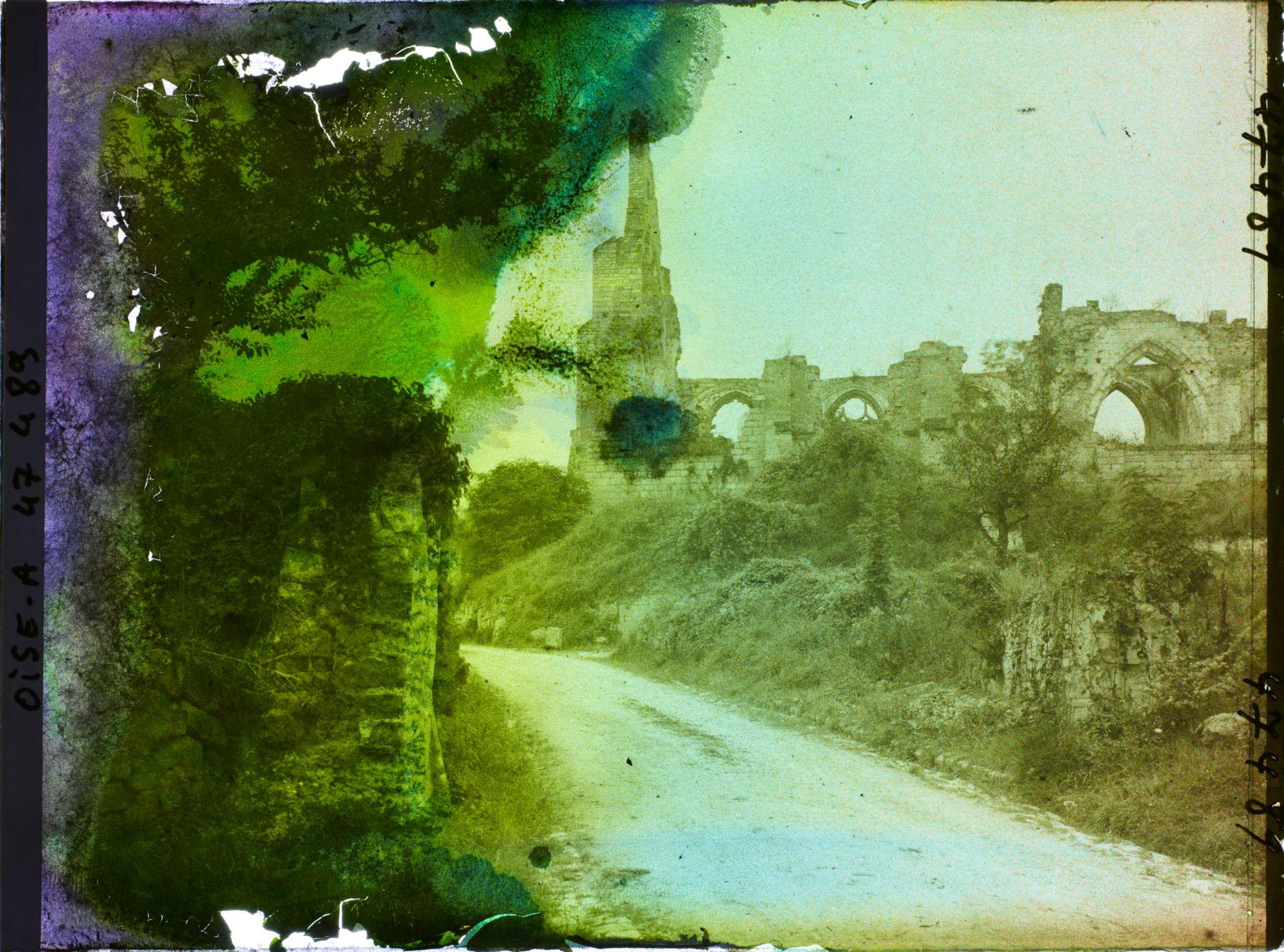 Image représentant France, Autrèches, Ruines de l'Eglise