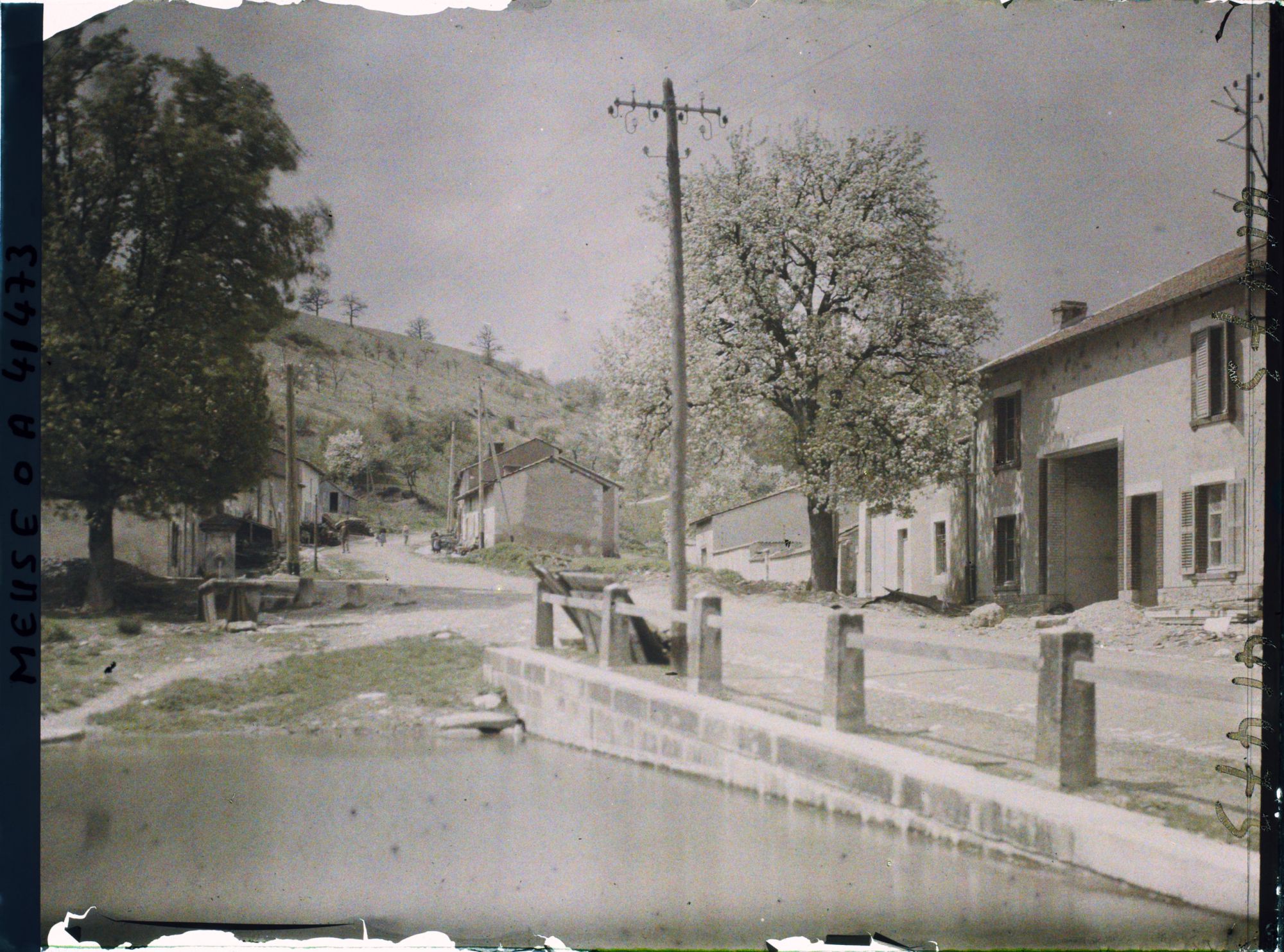Image représentant France, Woinville, Un Coin du Village