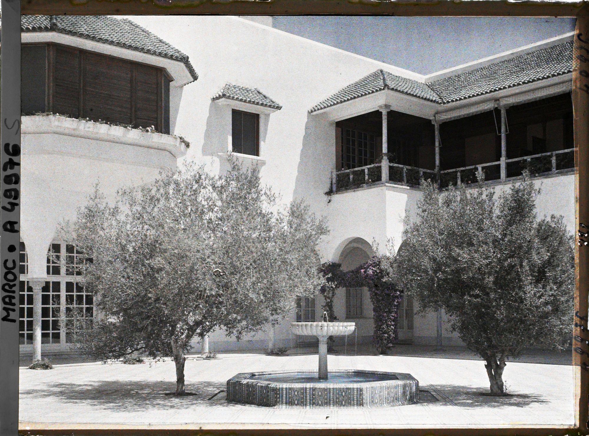 Image représentant La patio du palais de la résidence générale