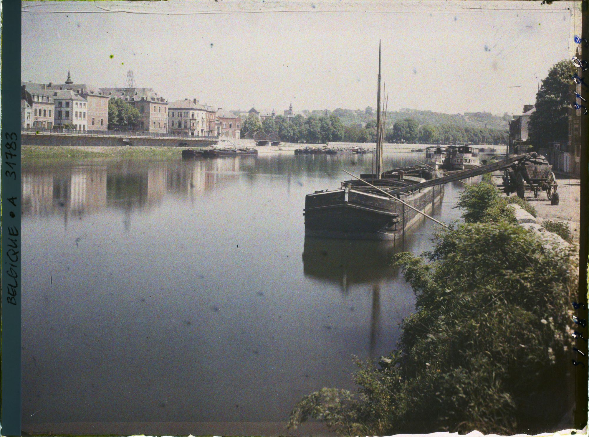Image représentant Belgique, Namur, Paysage sur la Meuse vers la Sambre