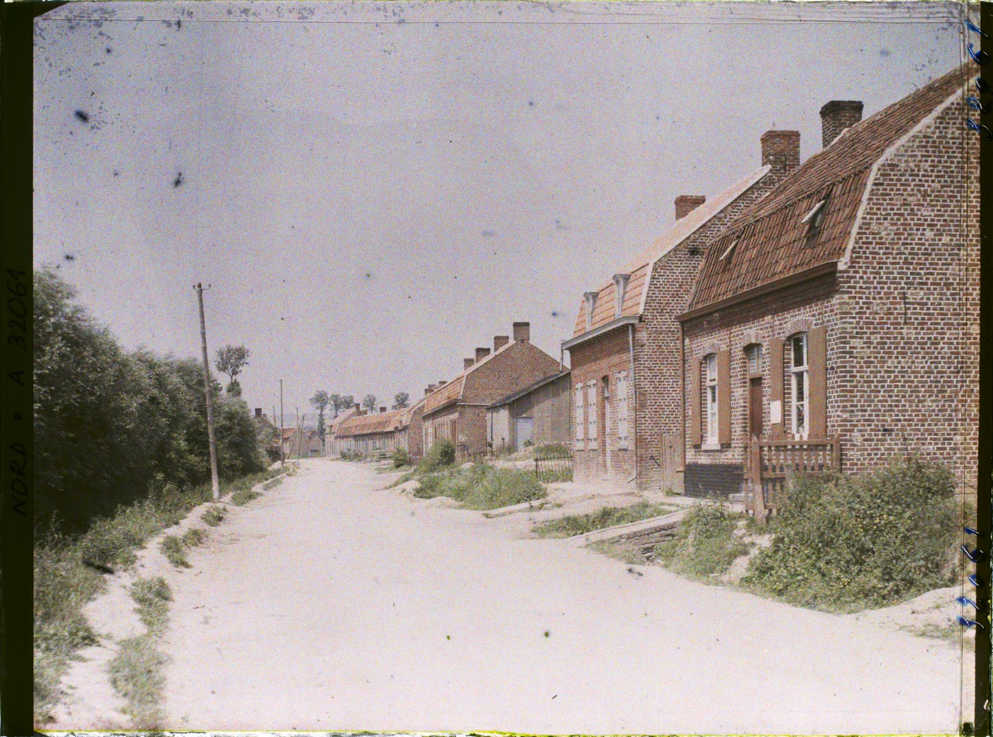 Image représentant France, St Jean Cappel, Une rue du Village