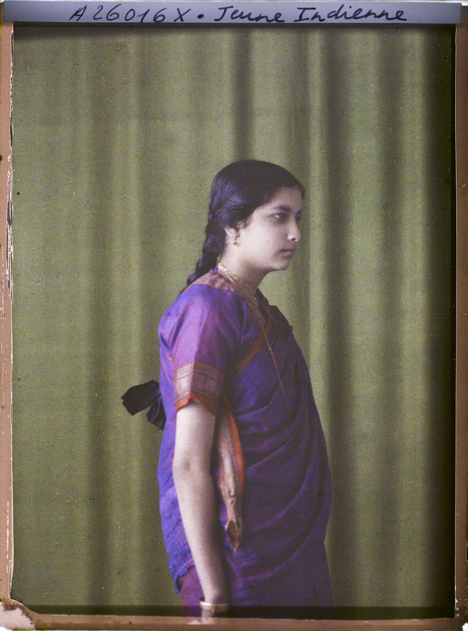 Image représentant Une jeune indienne