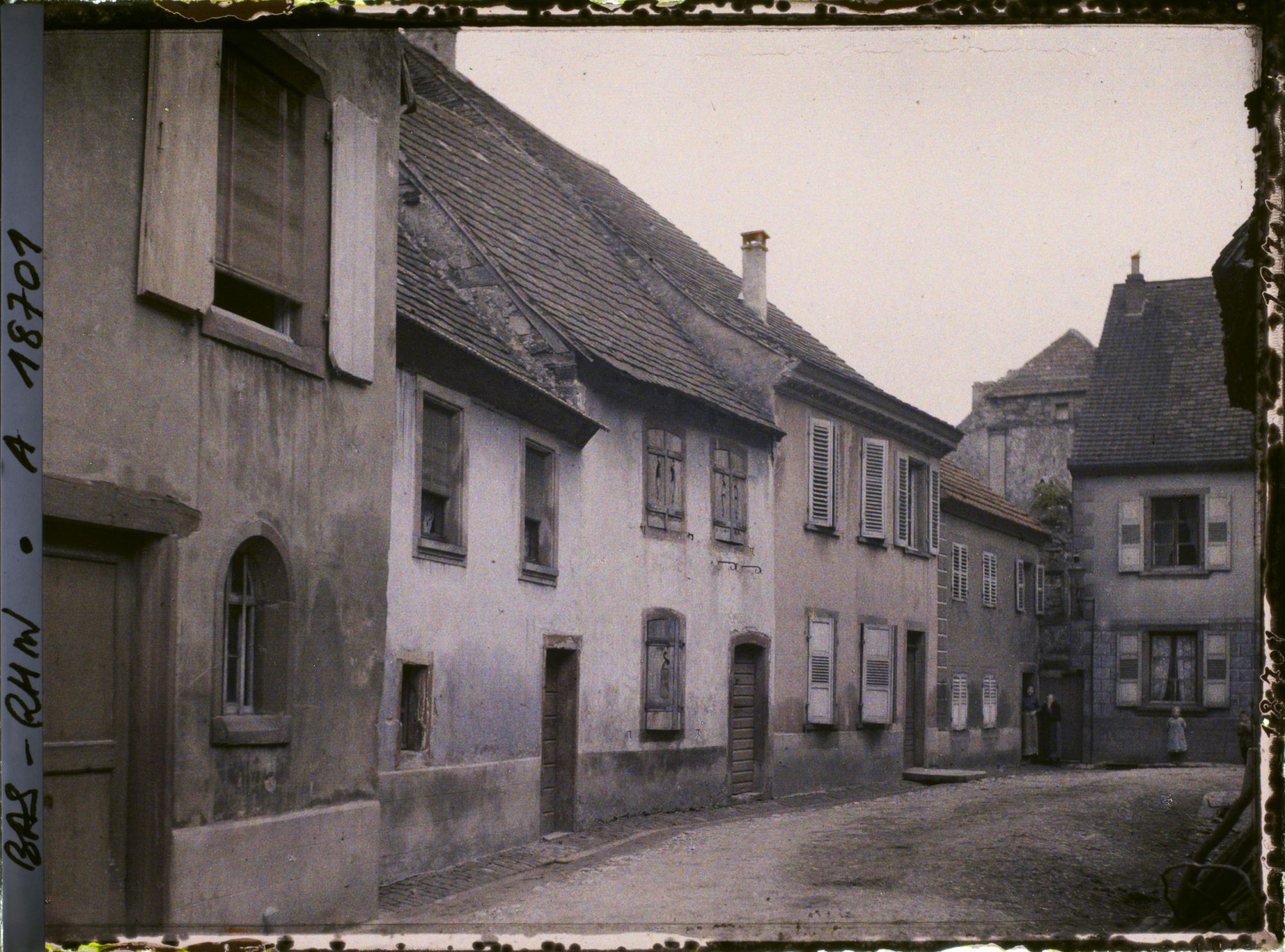Image représentant France, Marmoutier, Maison rose où est mort l'enstituteur Heinemann