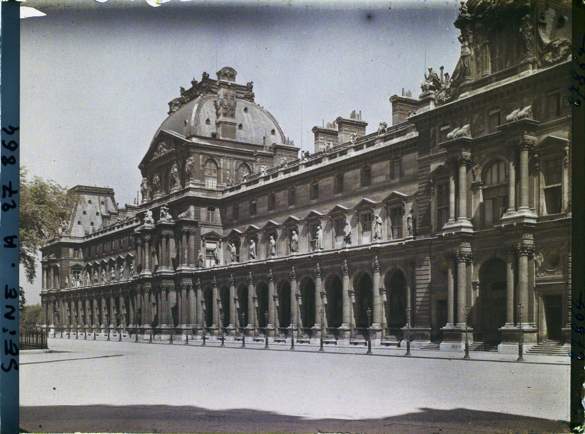 Image représentant Les pavillons Colbert, Richelieu et Turgot du Louvre