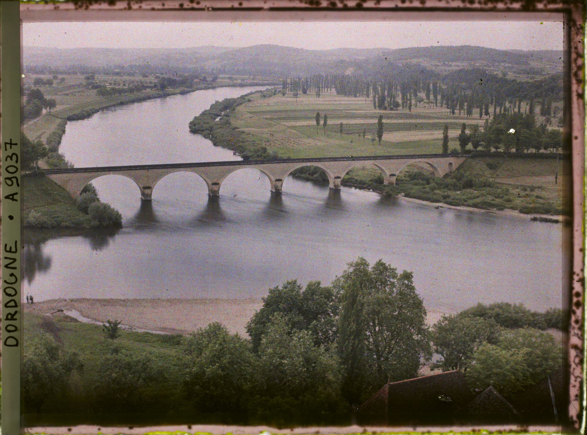 Image représentant Périgord, Limeuil, Le Pont sur la Dordogne