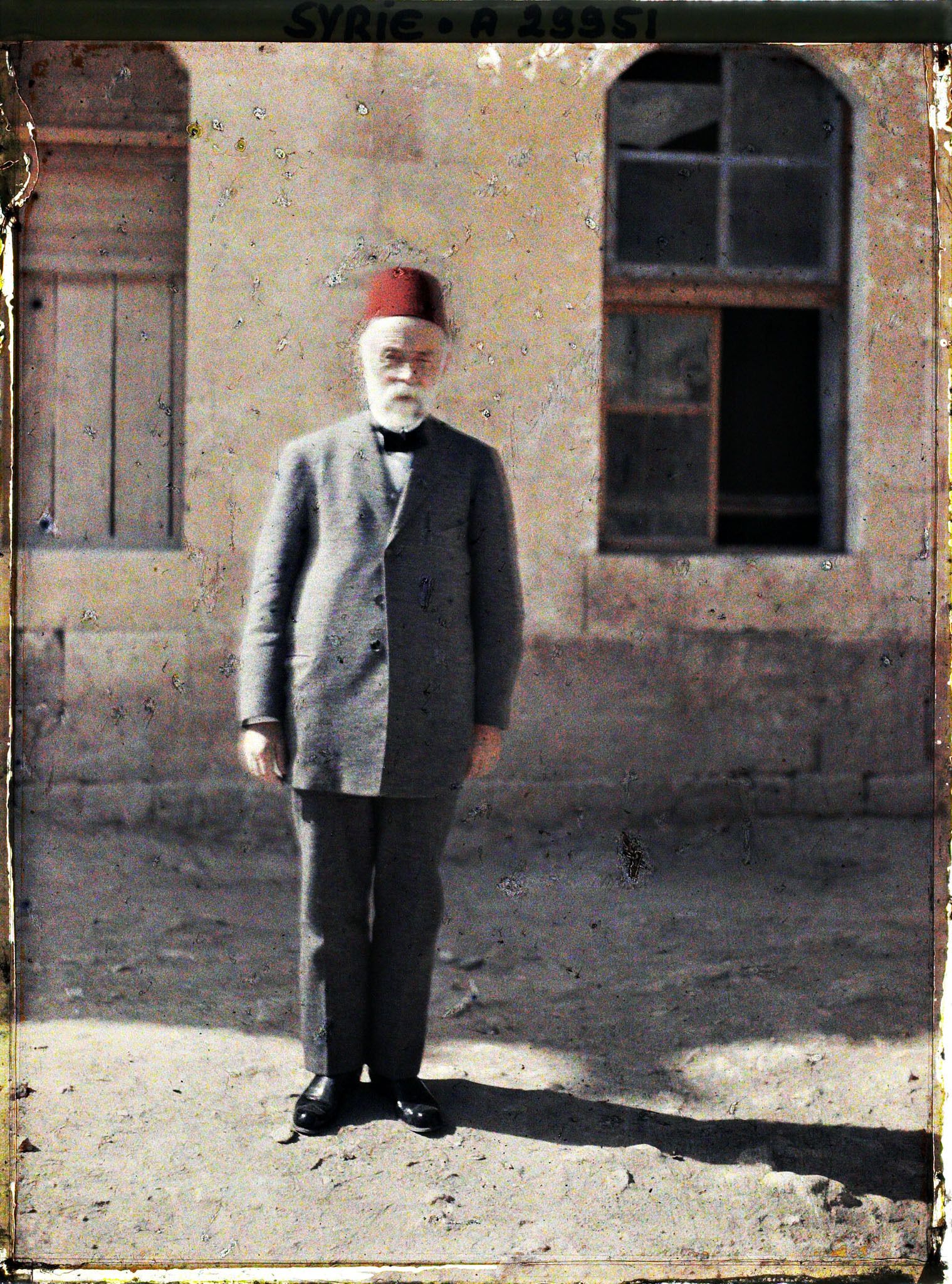 Image représentant Son Excellence Kamel Pacha (?), Gouverneur de l'Etat d'Alep